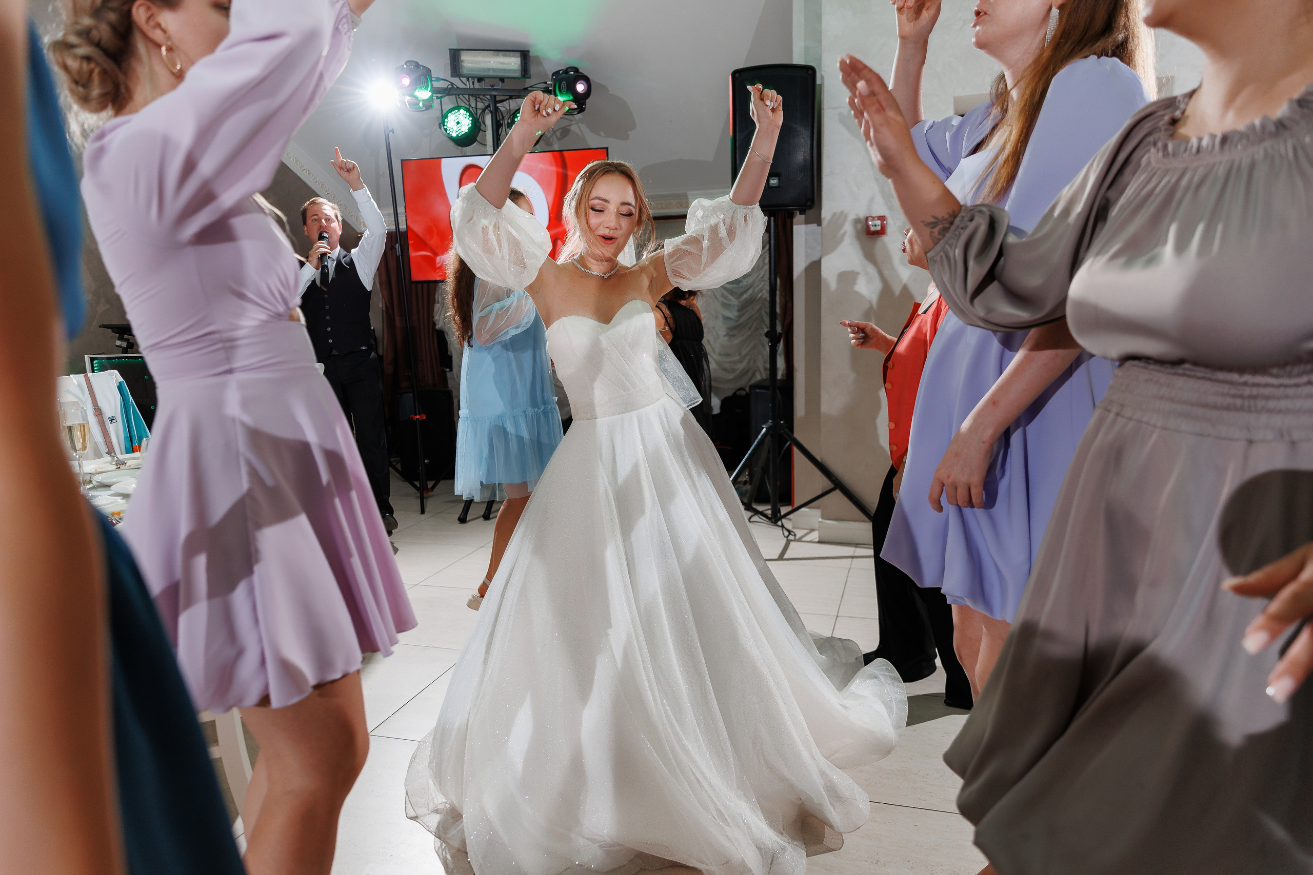 Семейное торжество в отеле Превысоковъ. Анонс свадьбы Владлена и Виктории. Свадебный фотограф в Крыму и Севастополе Ольга Баскакова