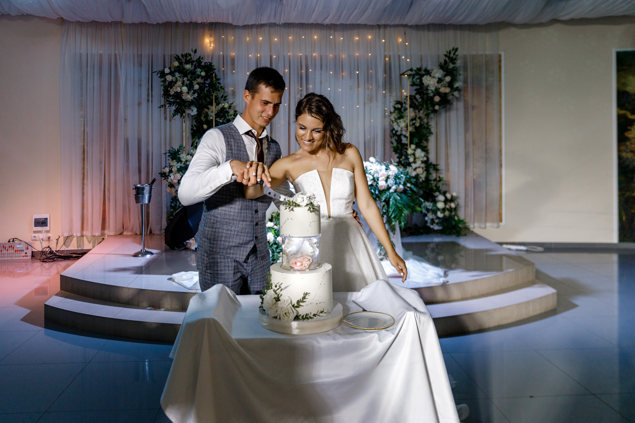 Анонс свадьбы Ольги и Сергея. Свадебный фотограф в Крыму и Севастополе Ольга Баскакова