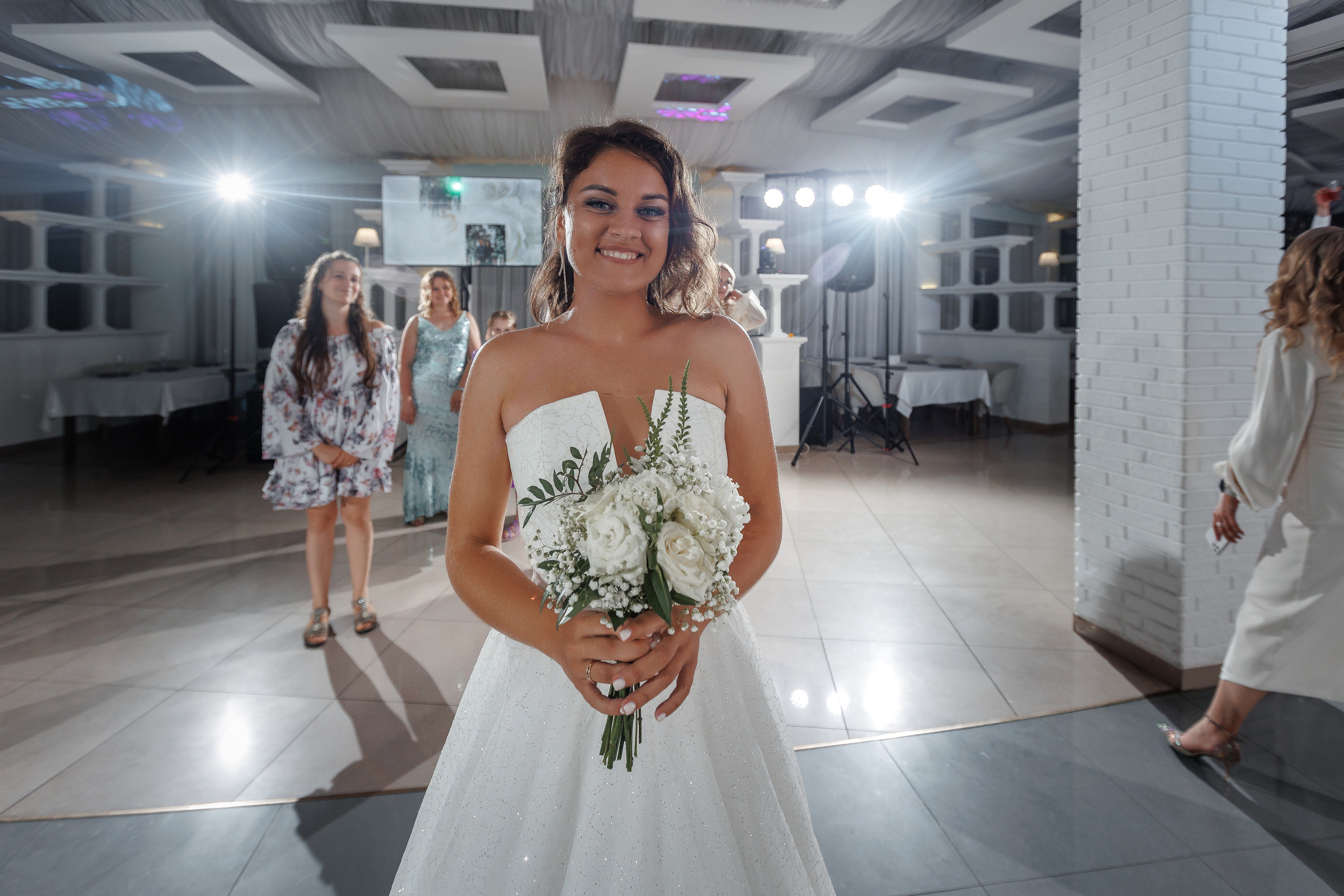 Анонс свадьбы Ольги и Сергея. Свадебный фотограф в Крыму и Севастополе Ольга Баскакова