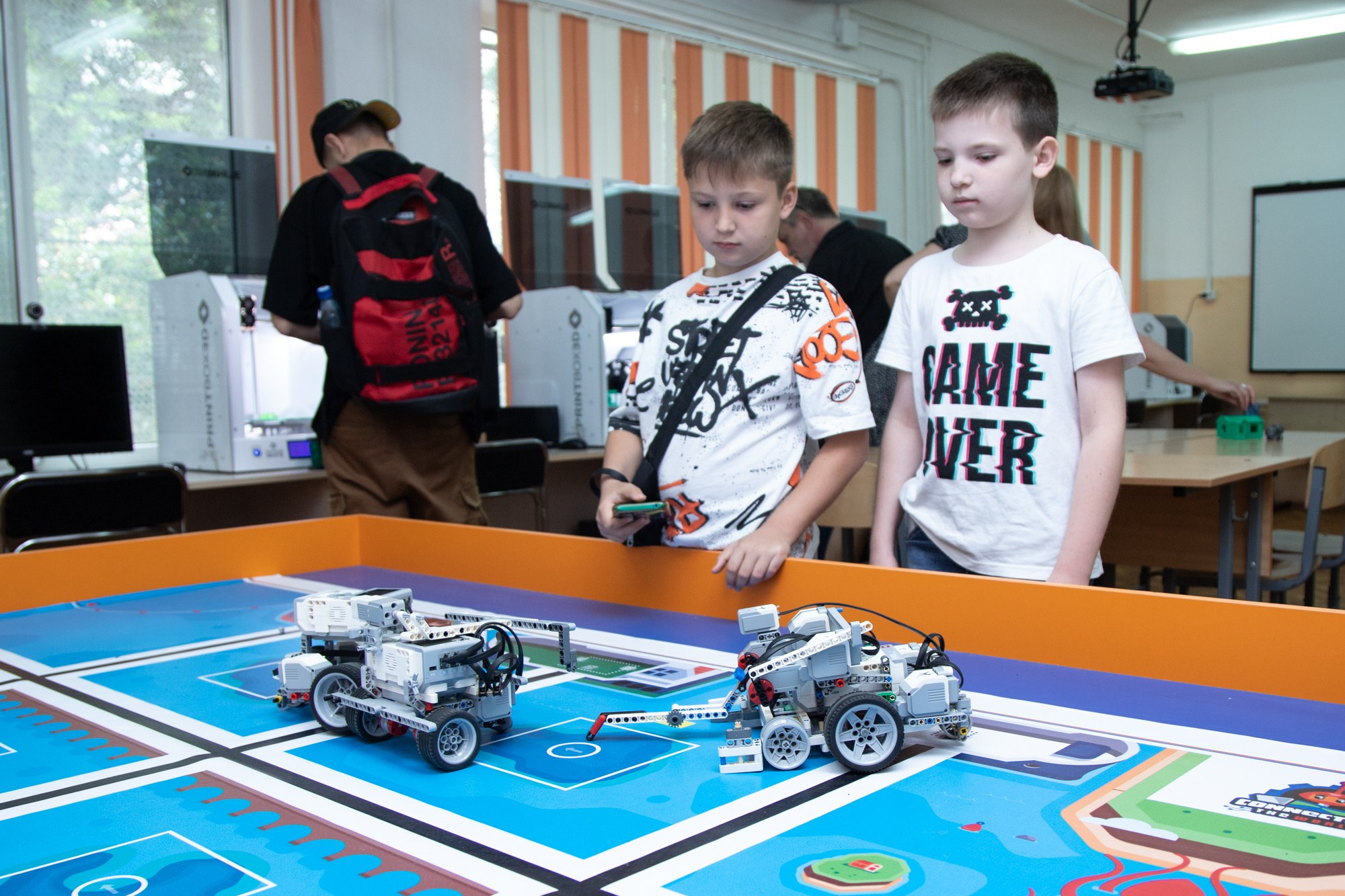 Посещение школы министра образования Краснодарского края. Репортажный, промышленный и маркетплейс-фотограф Дмитрий Чернат