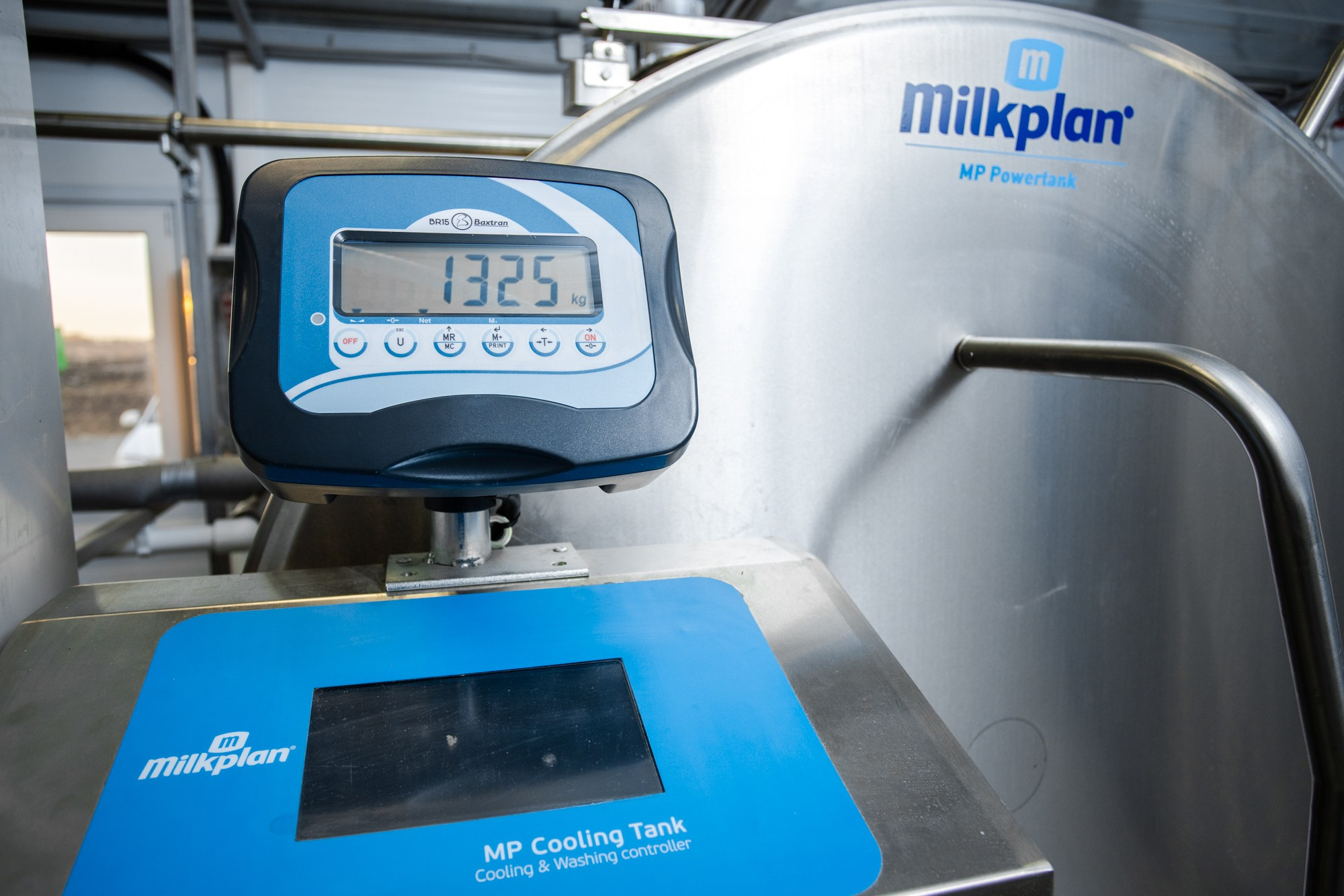 Оборудование хранения молока. Репортажный, промышленный и маркетплейс-фотограф Дмитрий Чернат