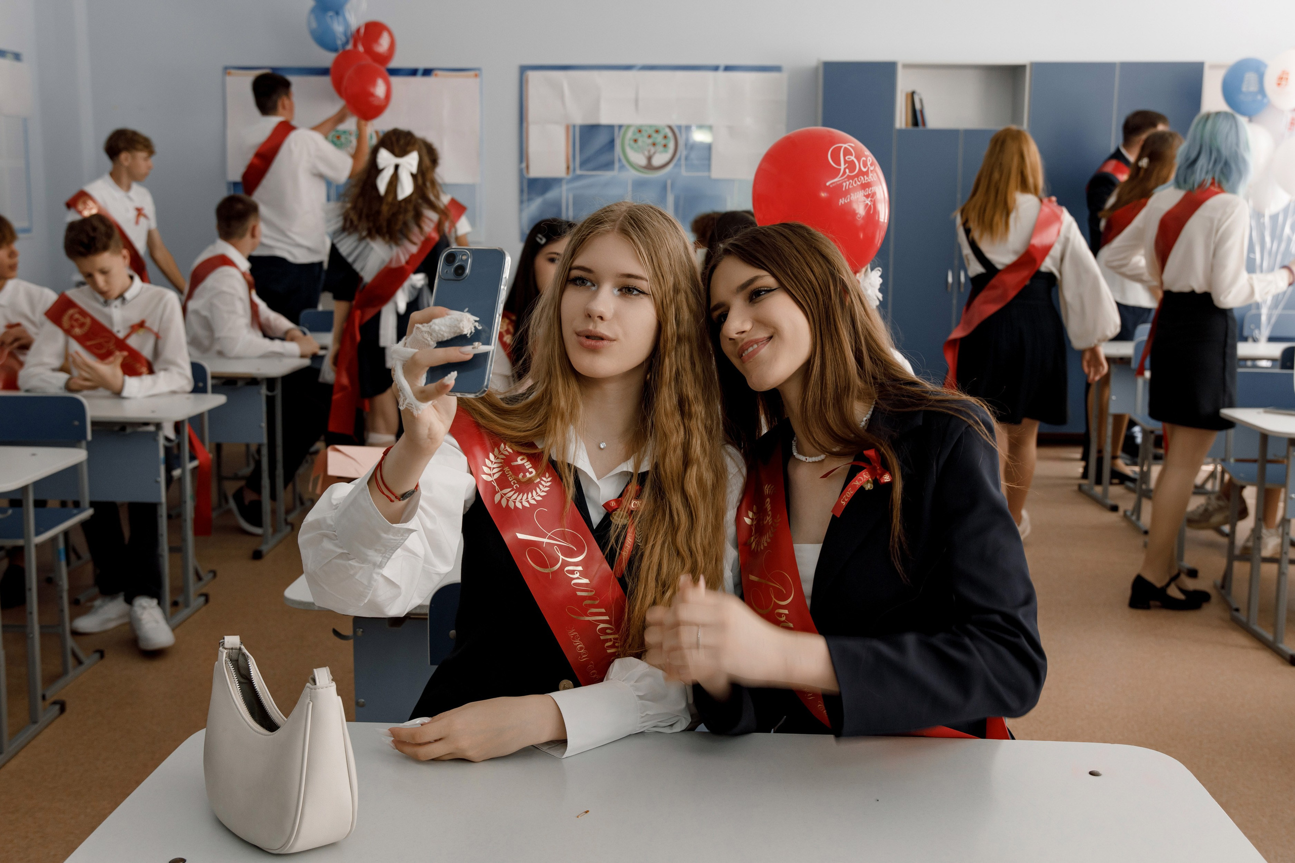 Школа 107 г. Краснодар. Выпускные альбомы в Краснодарском крае