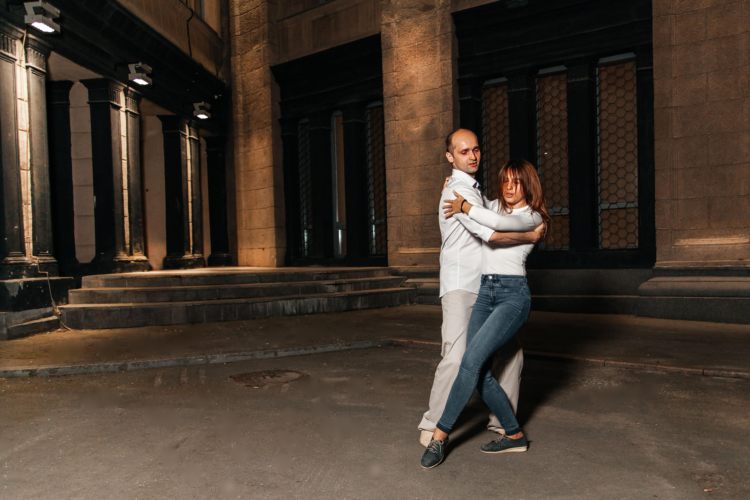 Ipanema танцуют ночью. Репортажный фотограф в Новосибирске