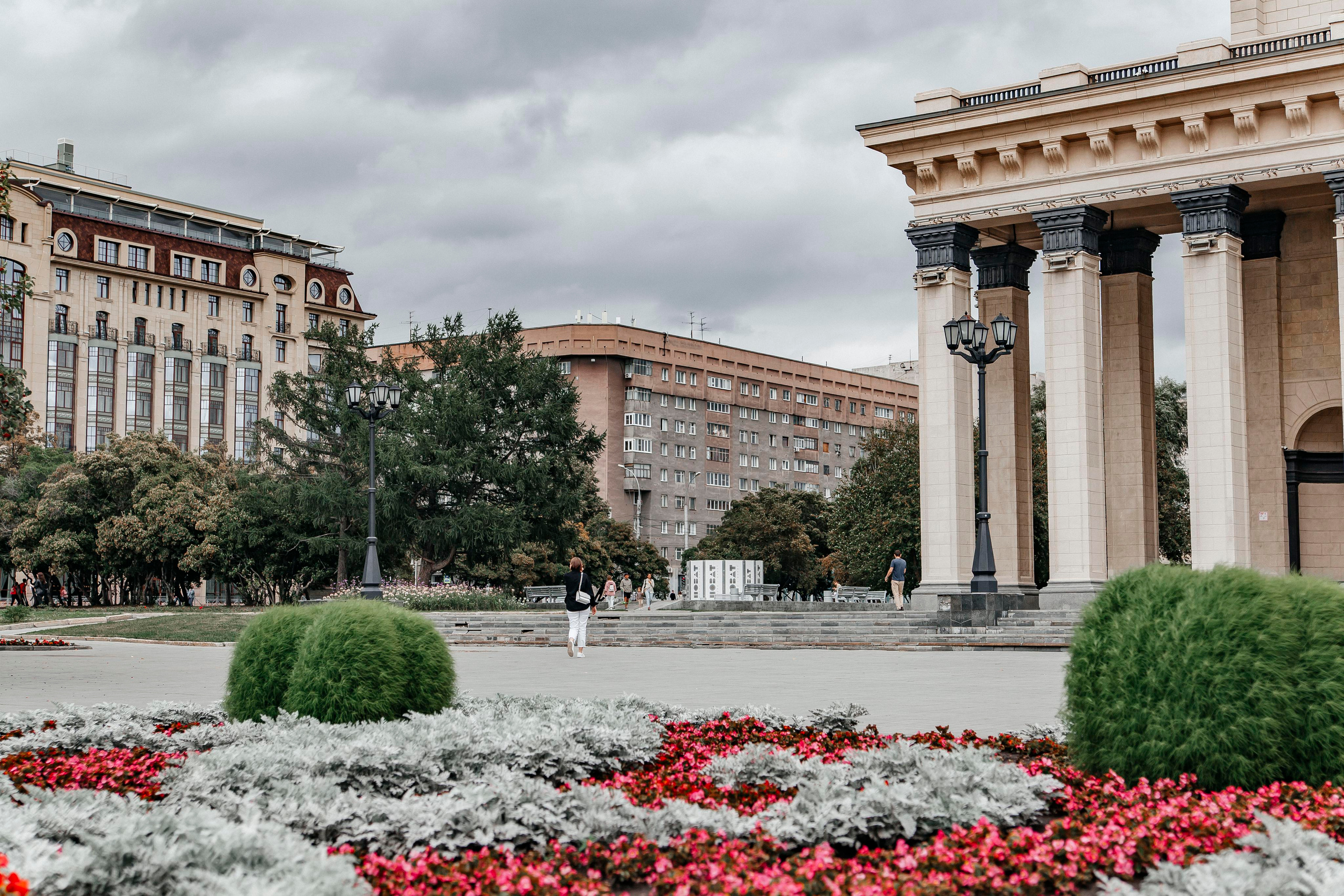 Оперный театр. Центр города. Репортажный фотограф в Новосибирске