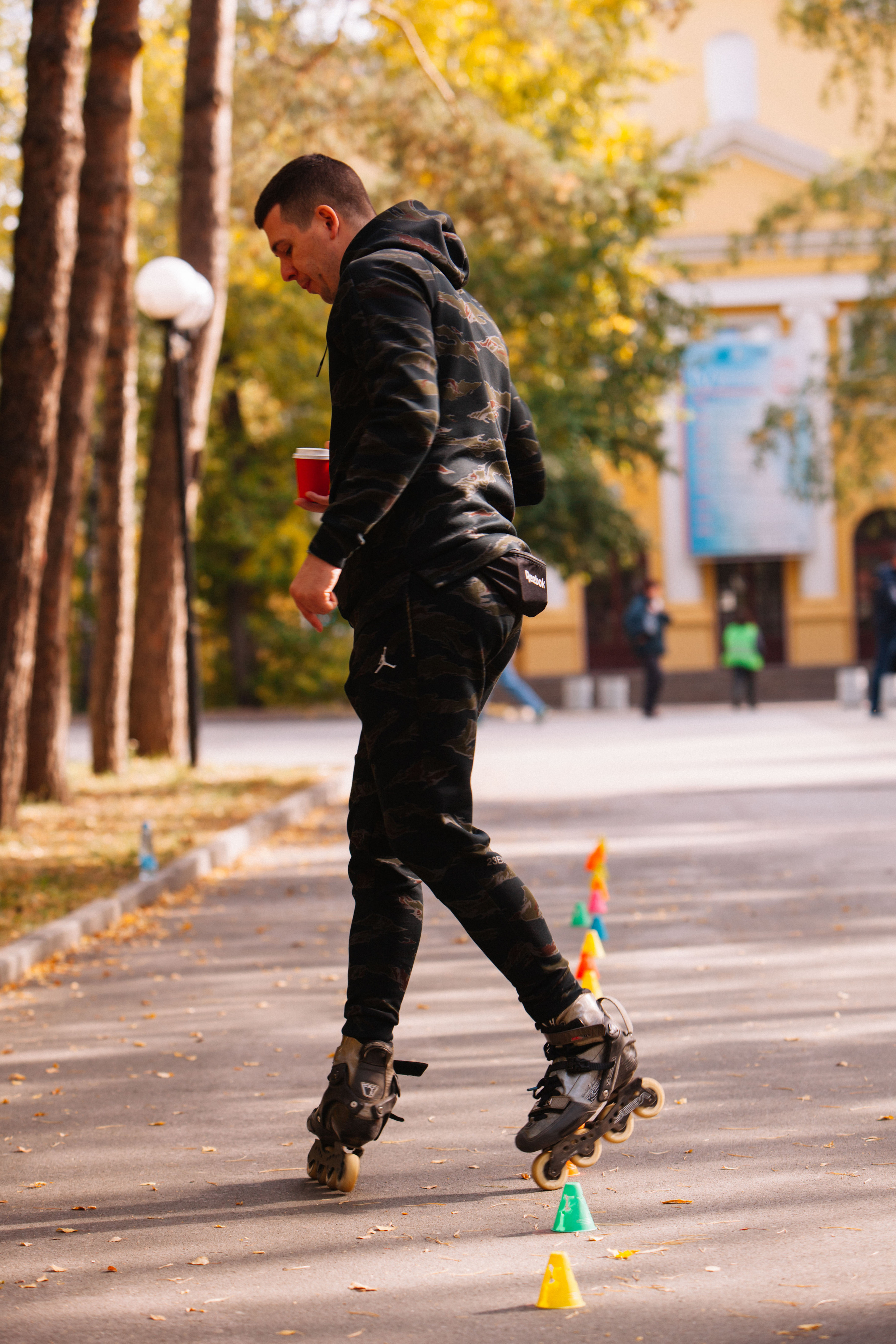 Сиброллер съемка в парке. Репортажный фотограф в Новосибирске