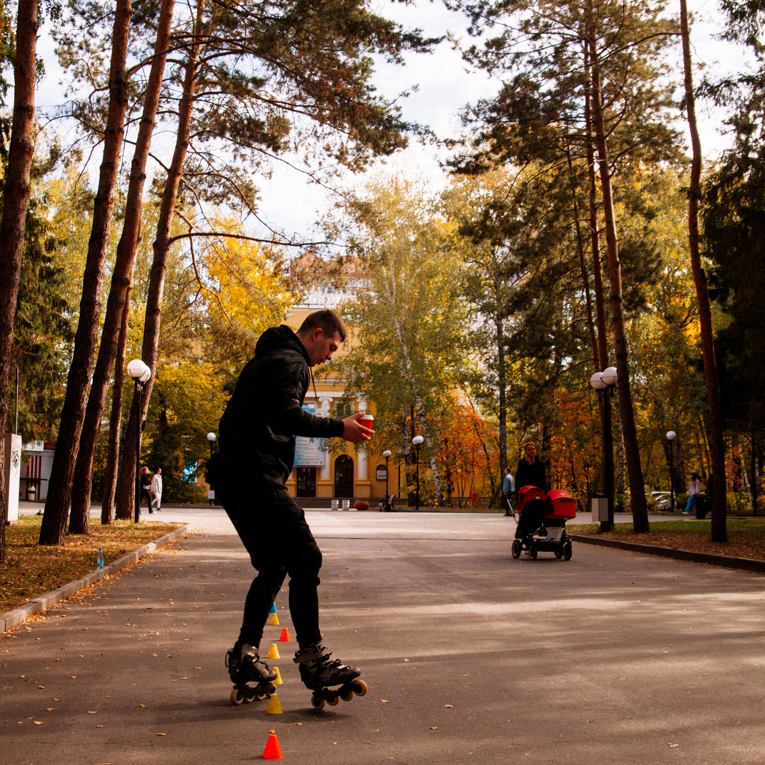 Сиброллер съемка в парке. Репортажный фотограф в Новосибирске