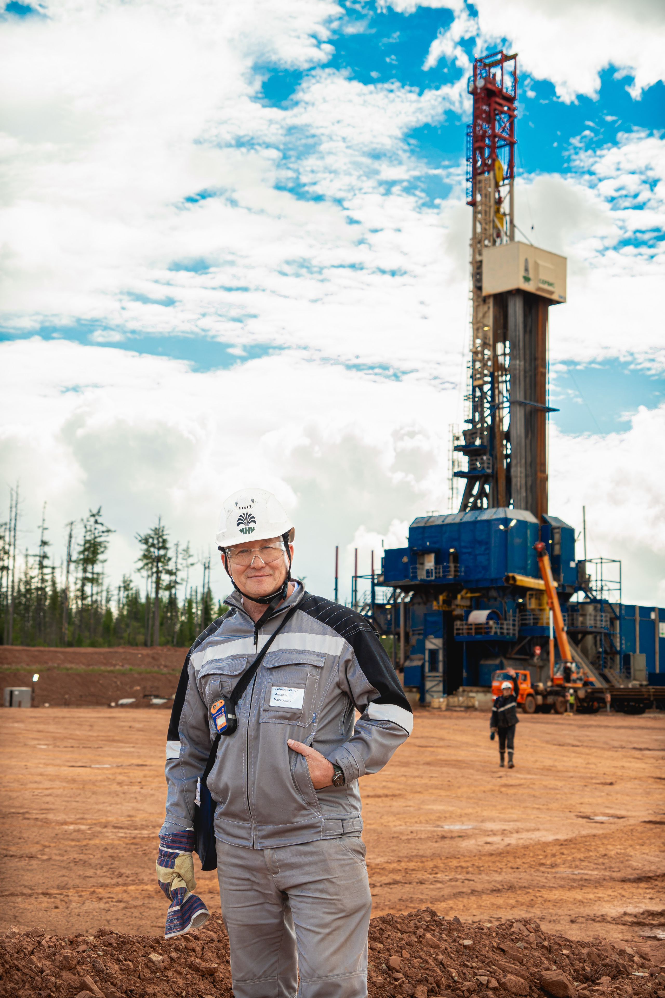 Репортажная (документальная) фотография. Занимаюсь профессиональной фотографией и живу рядом с Байкалом. Работаю в разных жанрах