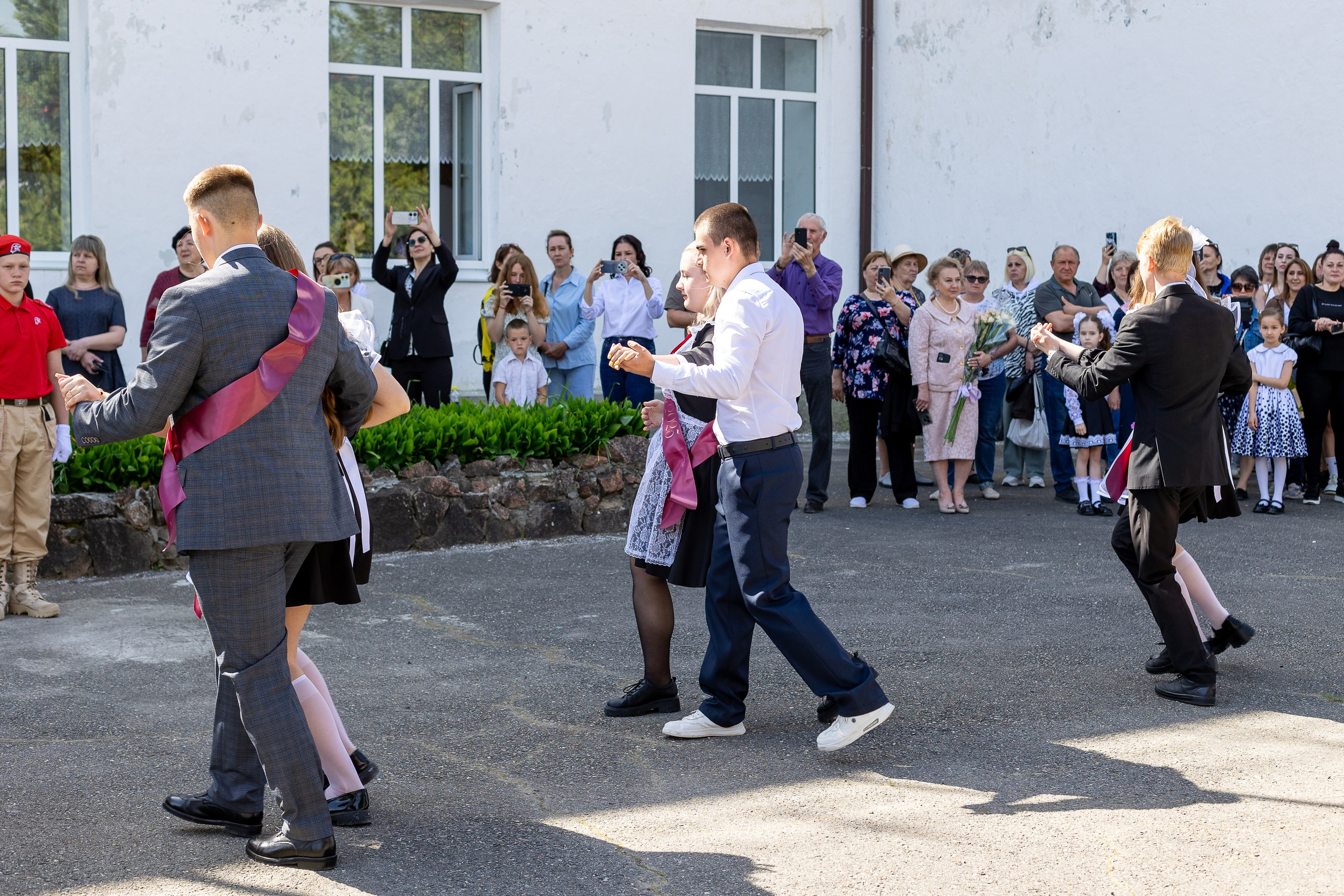 Последний звонок. Выпускные альбомы Майкоп, Краснодар Елена Золотарева