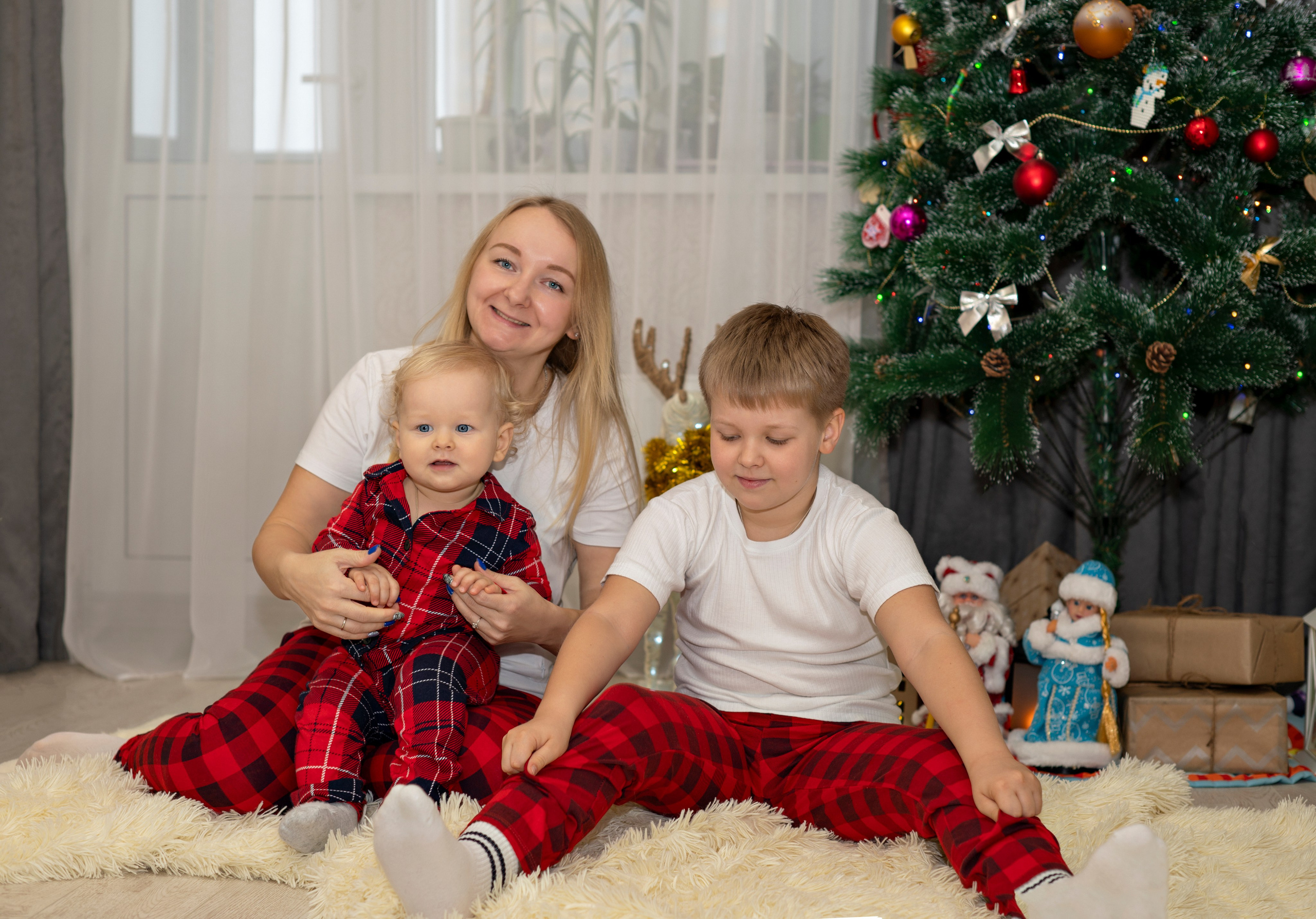 Новогодняя домашняя фотосессия. Детский и семейный фотограф г. Москва Оксана Катаджи