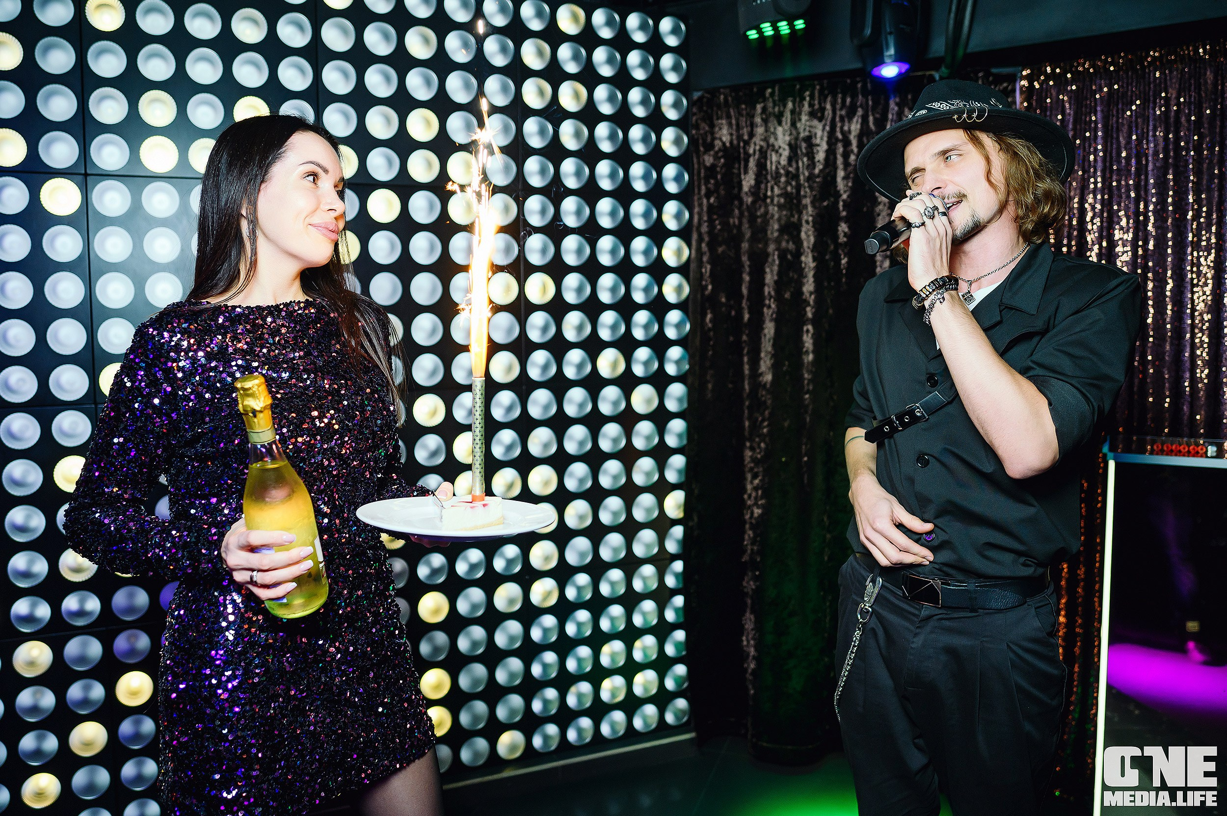 Фоторепортаж из караоке-клуба Эйфория. One Media Life: фоторепортажи, фотоотчеты с мероприятий и заведений