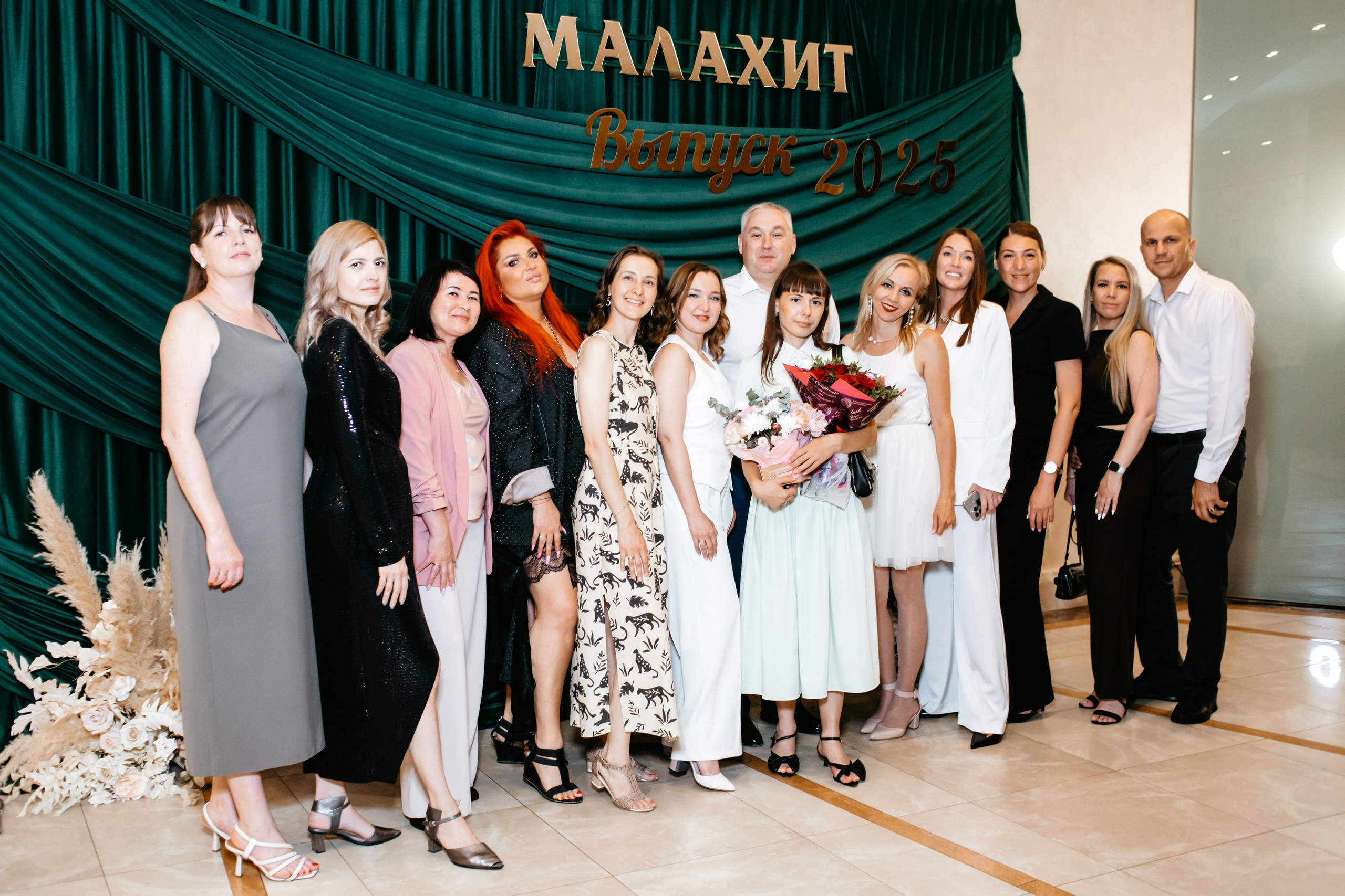 Выпускной 2025 (9класс) 124 школа. Фотограф в Челябинске Ополихина Анна