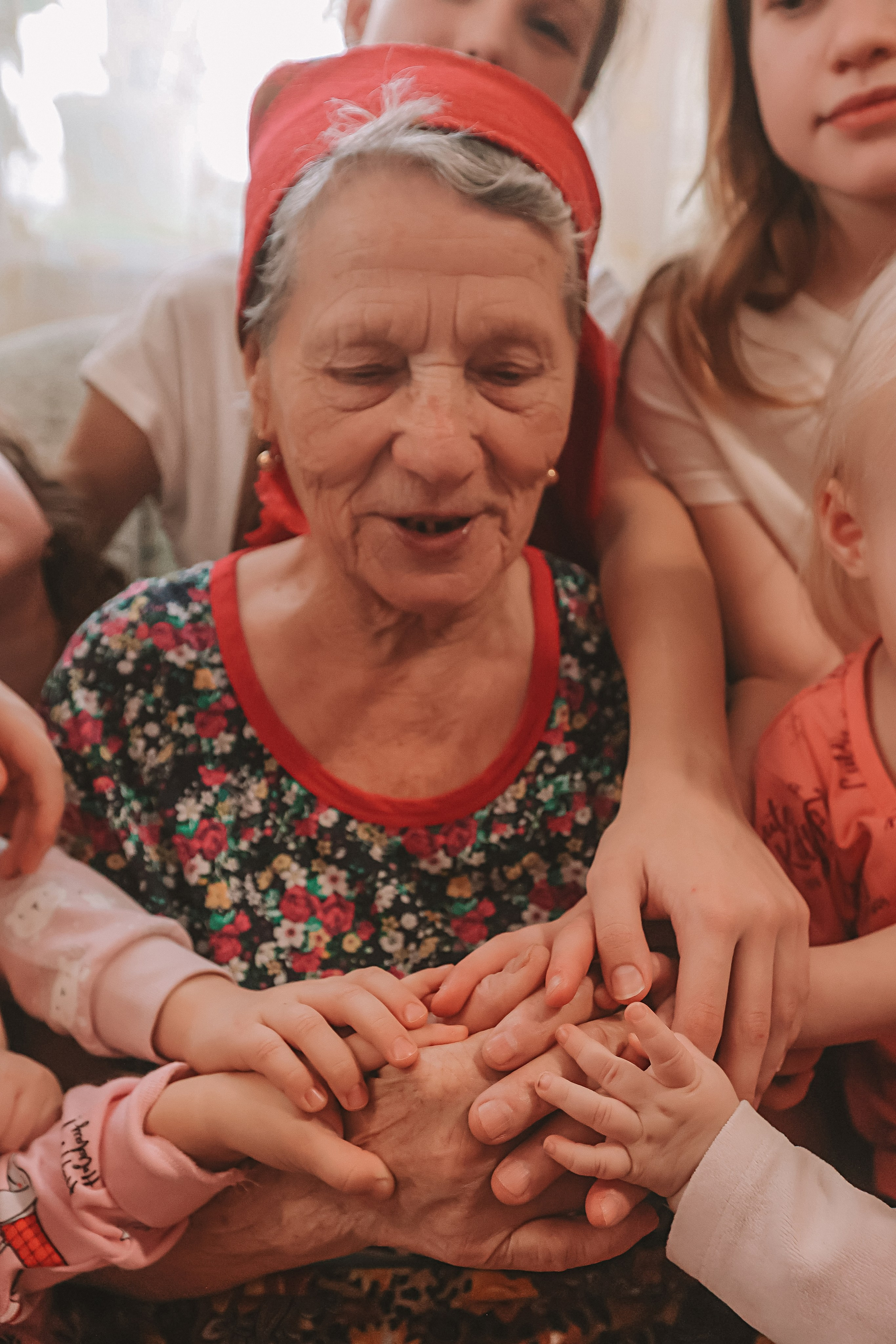 Большая семья репортаж. Семейный фотограф Тюмень, фотограф на роды Салмина Мария