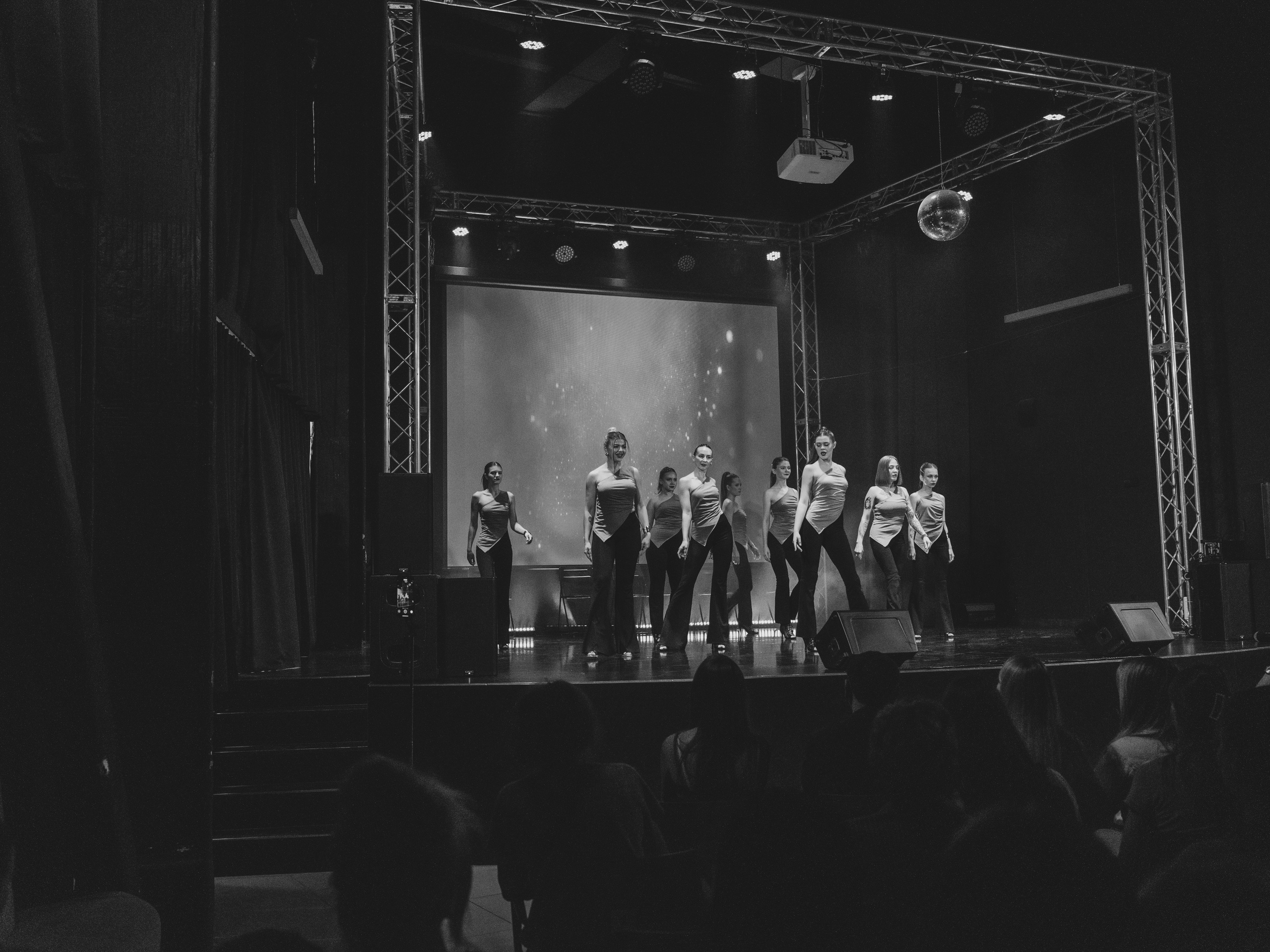 Dance studio Malibu. Фотограф в Иркутске на все важные случаи жизни