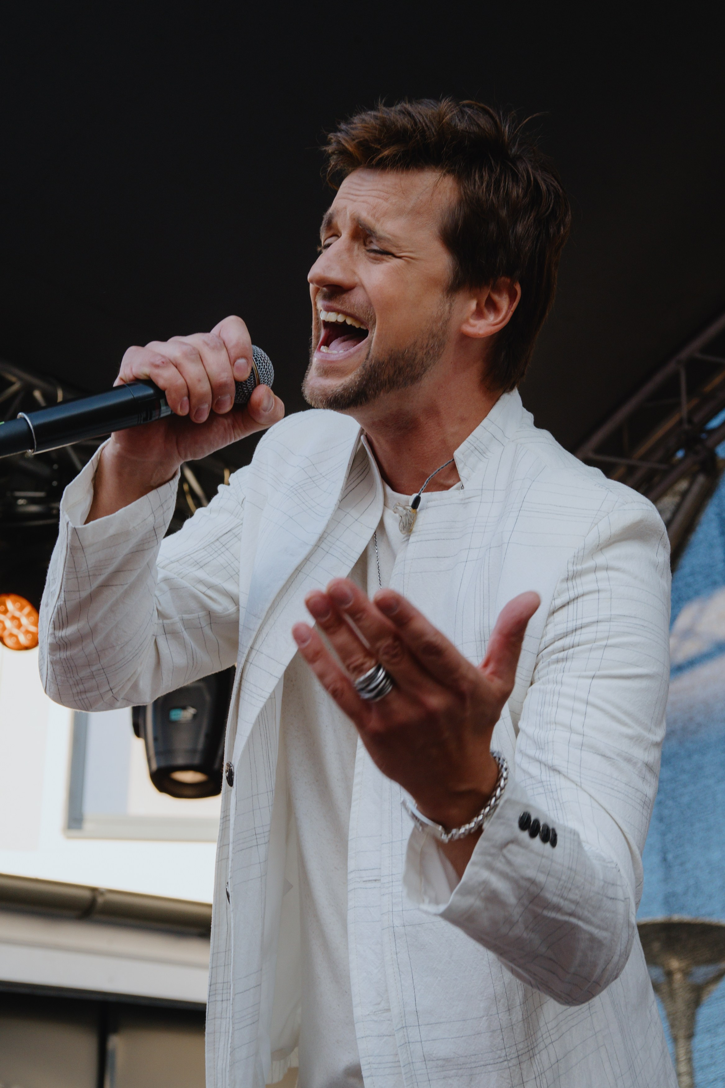 EstateMall SUMMER FEST. Бэкстейдж и репортажный фотограф в Москве Артем Онацко