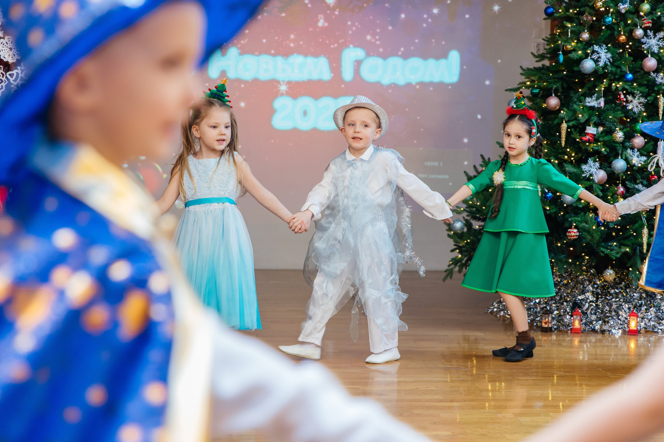 Детский сад № 93 — Утренник (27.12.2024). Свадебный и семейный фотограф Крамар Наталья