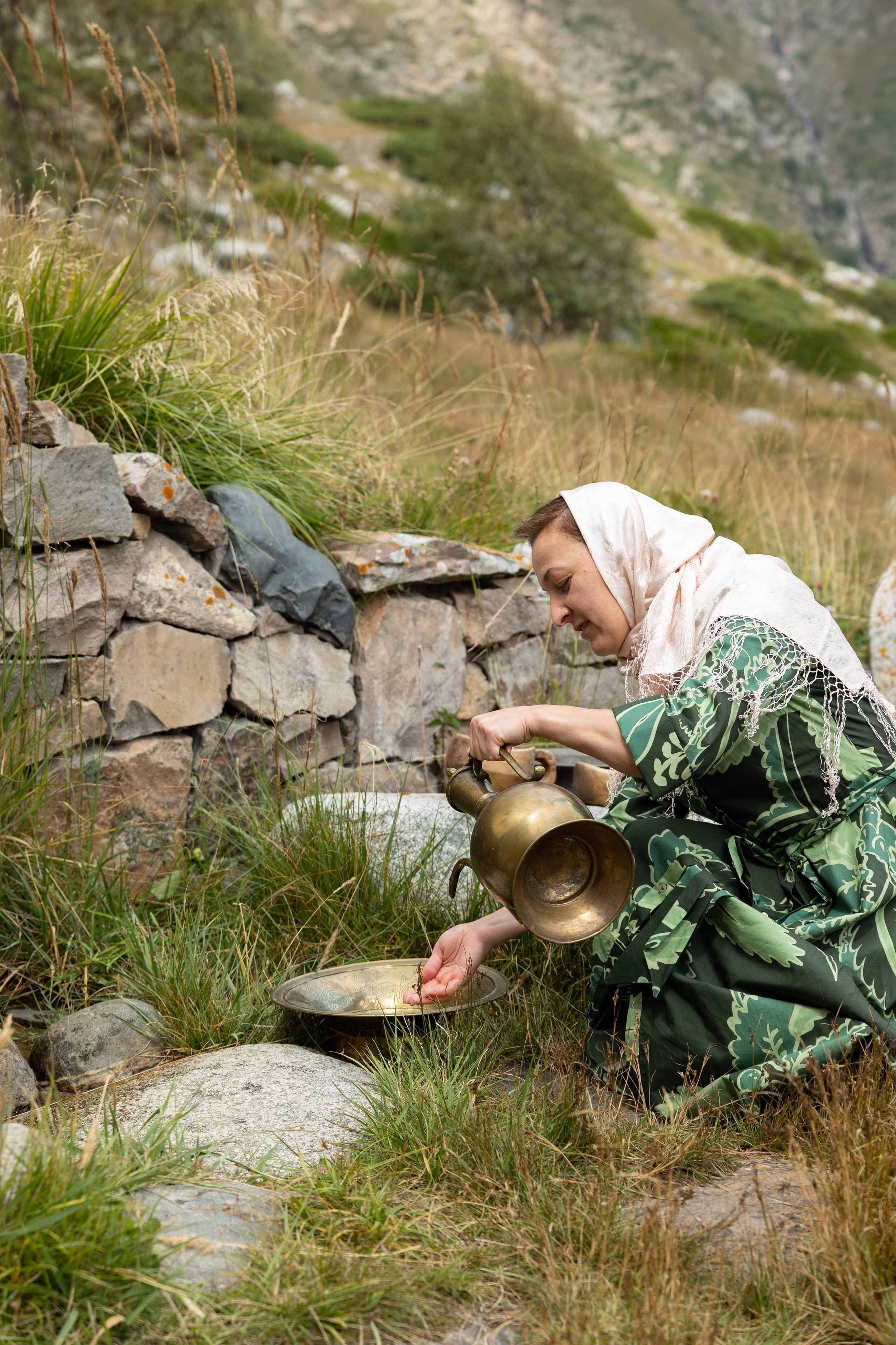 Женщины в Безенги, Черекский район, Кабардино-Балкарская Республика. Фотограф Красная Поляна — Сочи — Москва