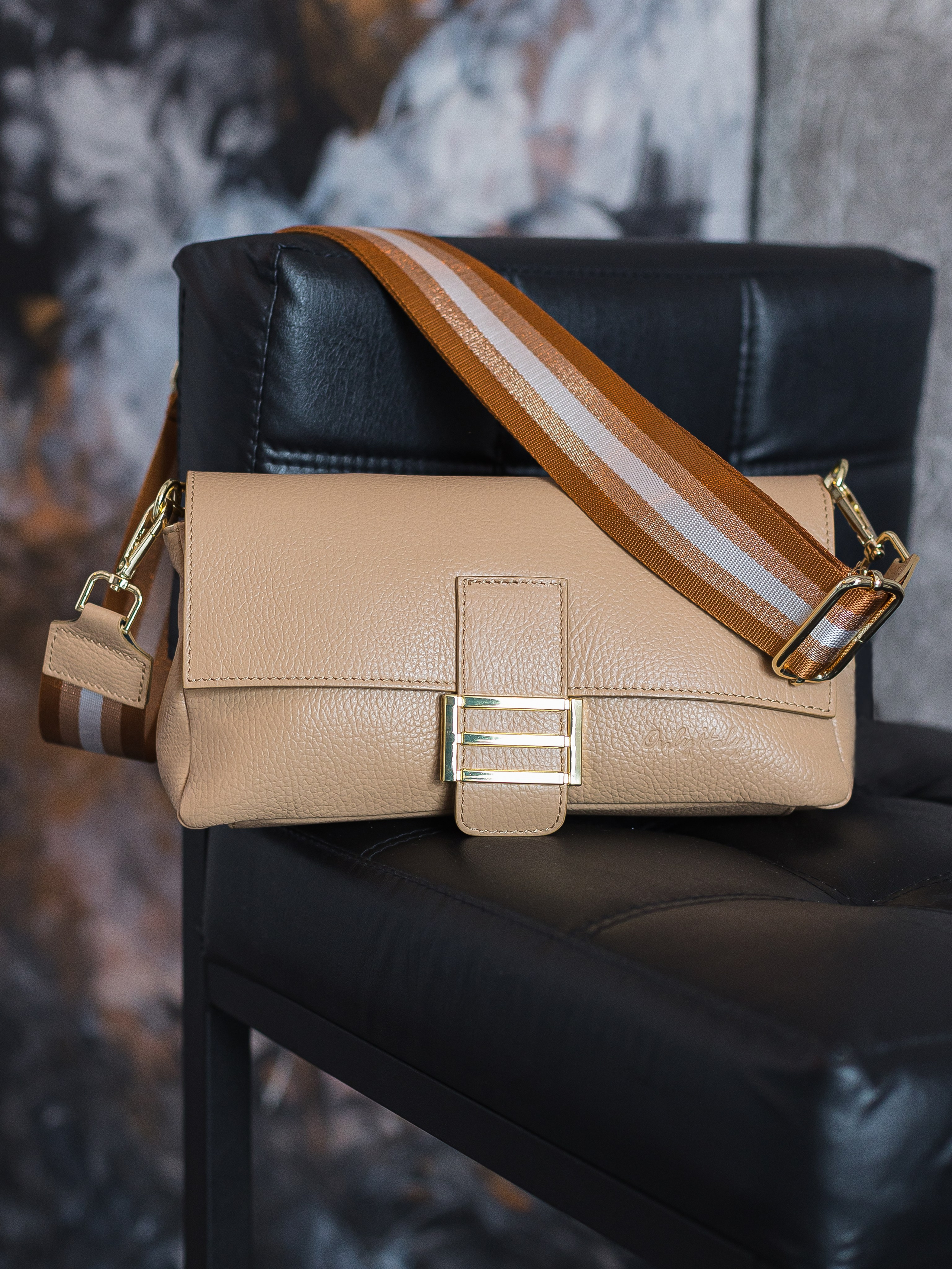 Предметная съёмка сумок для маркетплейсов. Предметный фотограф в Симферополе Антон Катунин