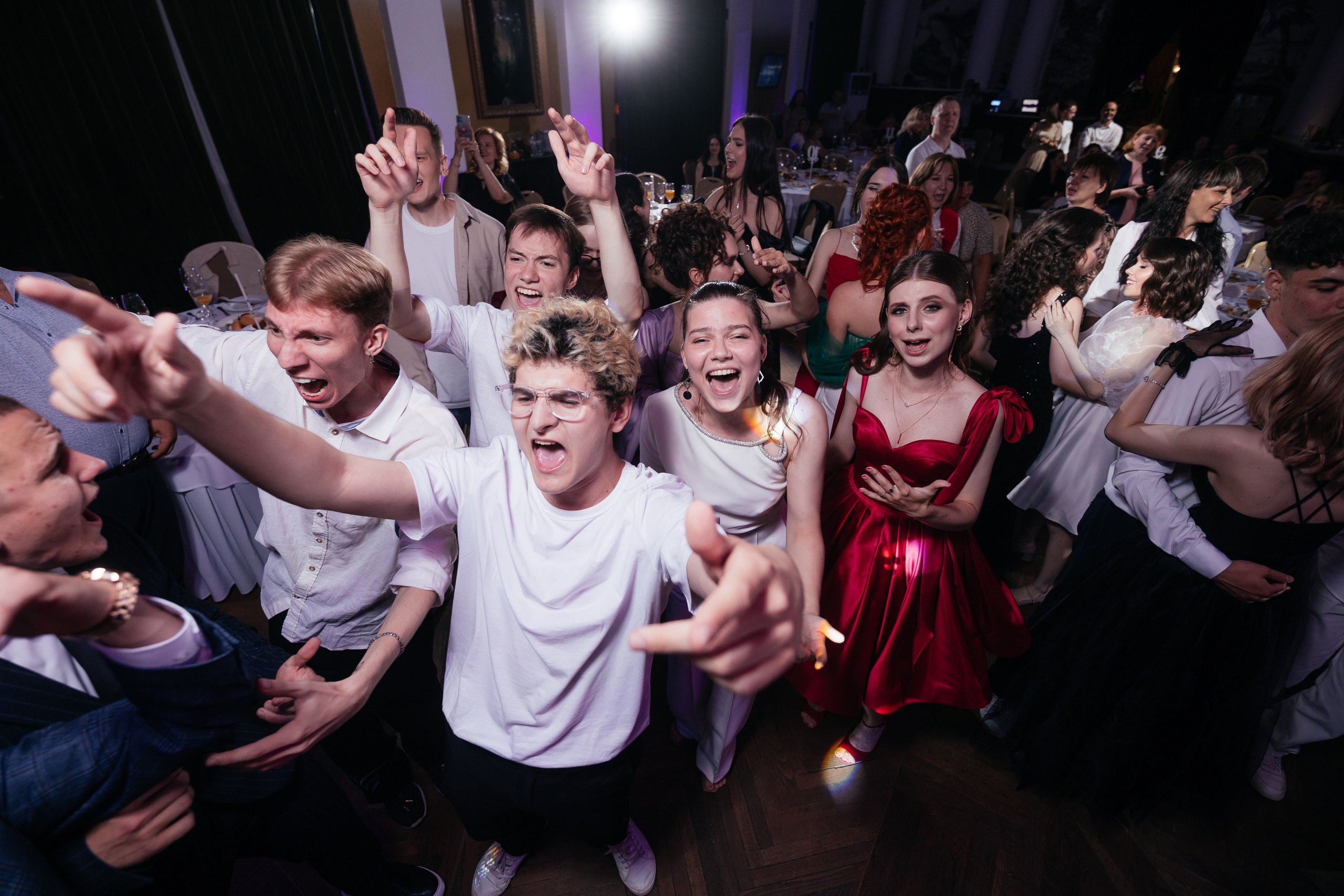 Выпускной 11 класс. Фотограф Крохин Олег