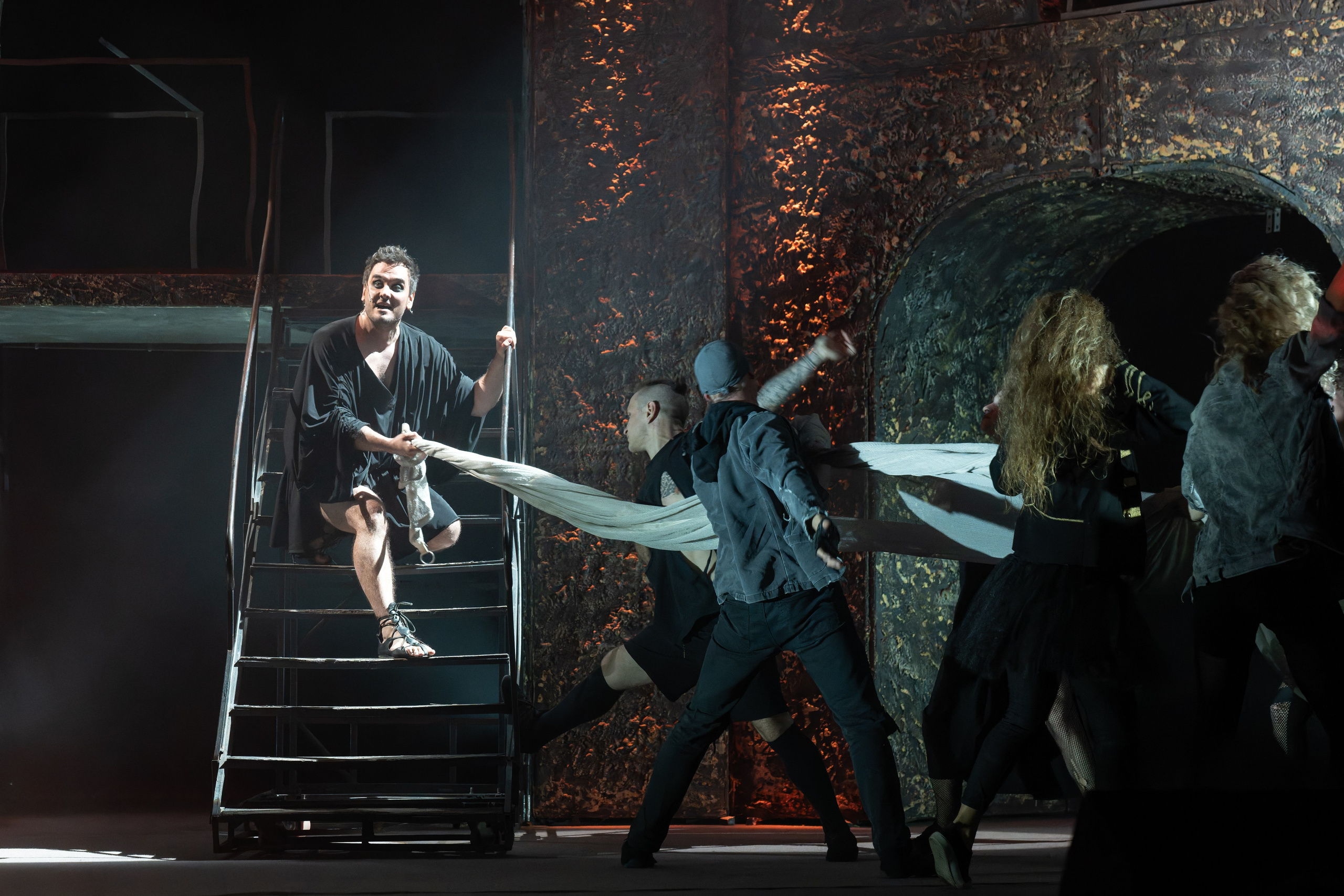 Театр Моссовета: Иисус Христос Супервезда — 35 лет на сцене. Сайт фотографа Сергея Абрамова