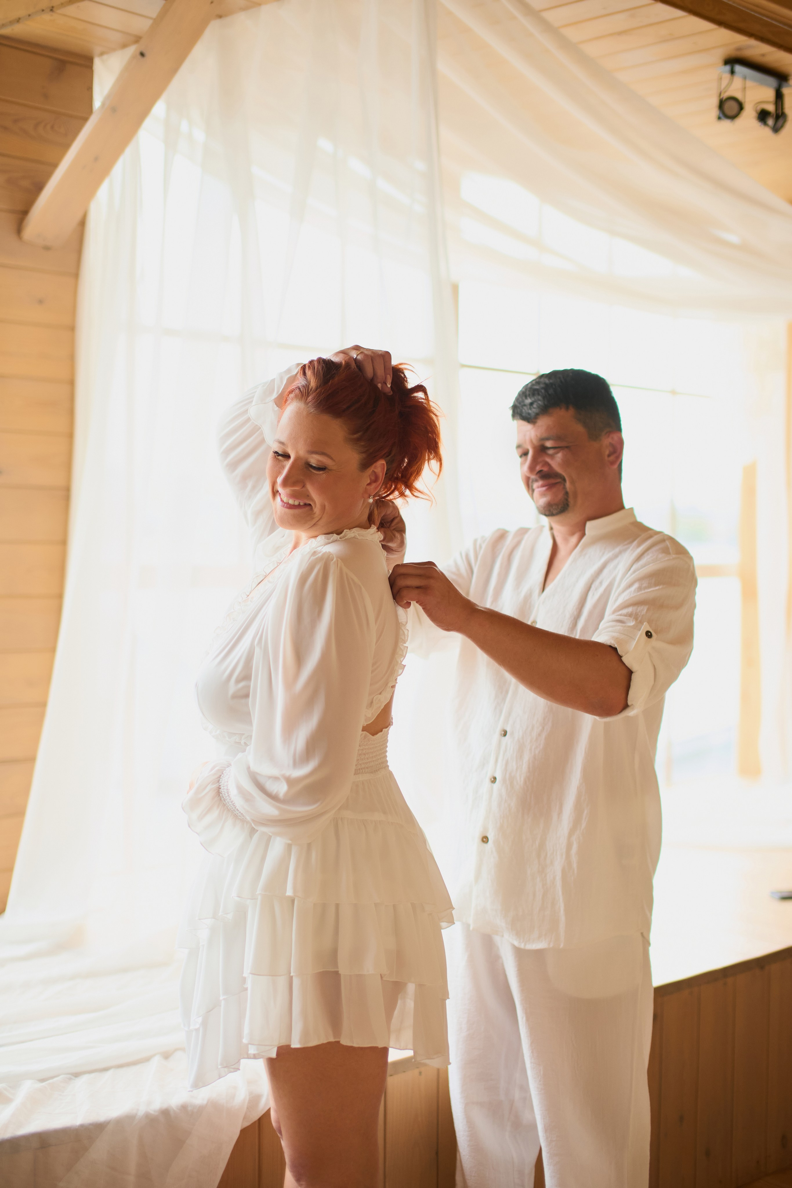 Свадебная фотосессия в фотостудии. Репортажный и женский фотограф в Новосибирске