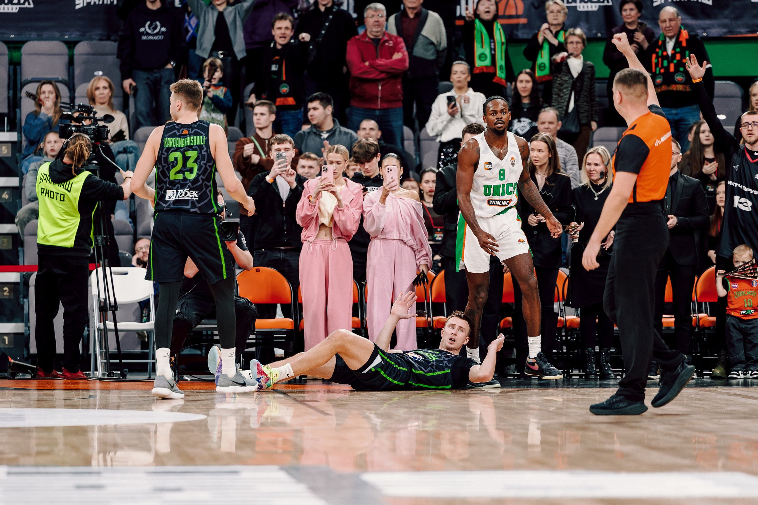 Winline Basket Cup — УРАЛМАШ — УНИКС. Лёшка Варзегов — фотограф