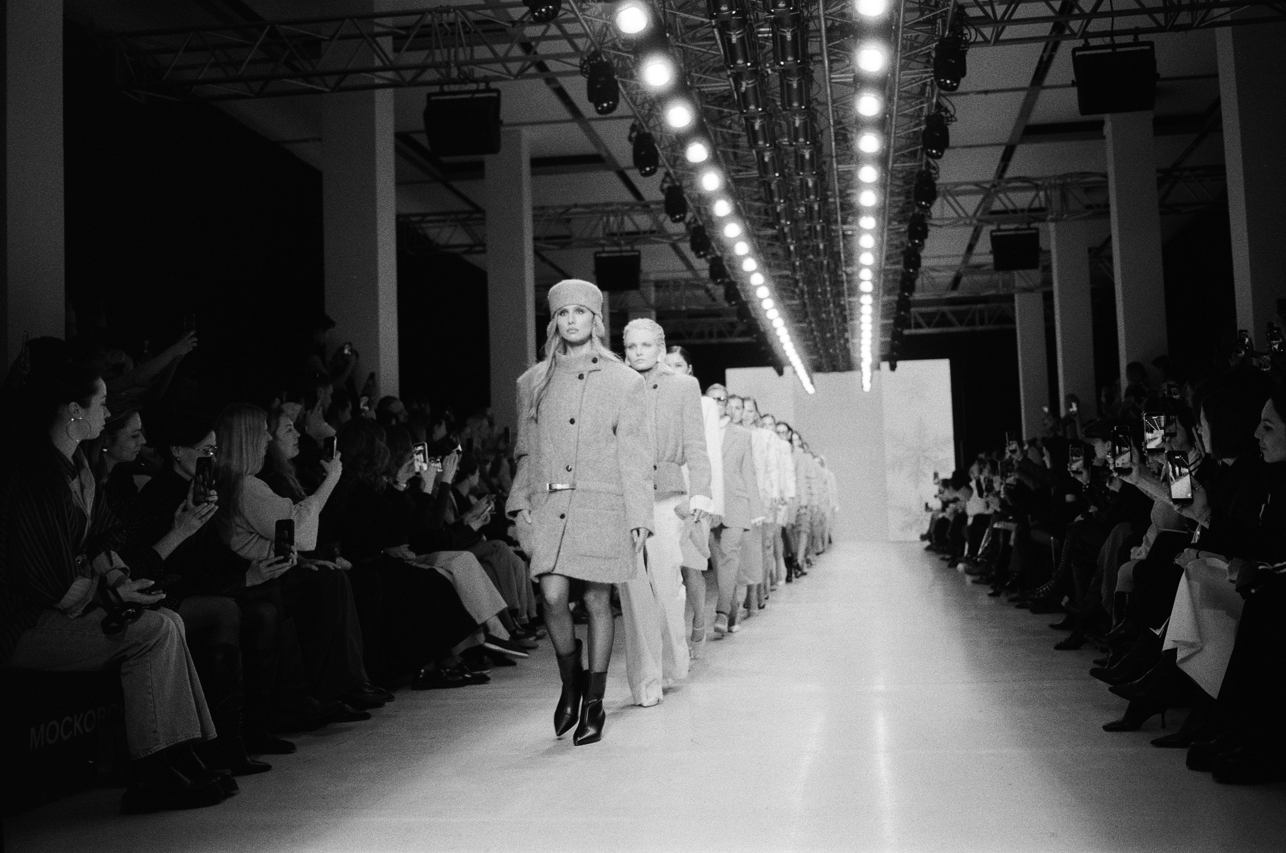 День 3. Плёночный фотограф Москва, Саша Звук