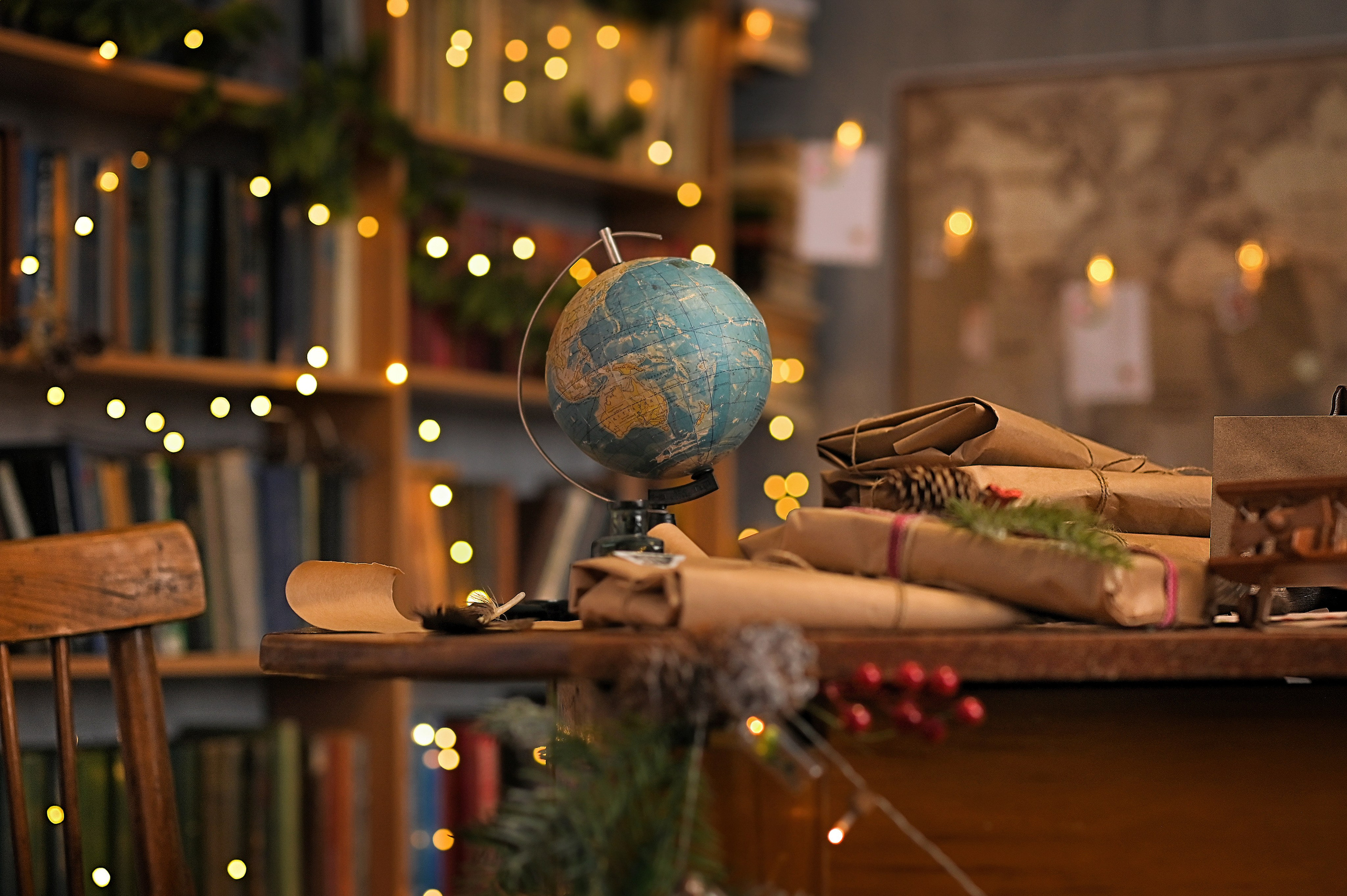 Добрые волшебники готовят новогодние подарки. Фотографы крещения/венчания  Красноярск Татьяна и Вячеслав Переваловы