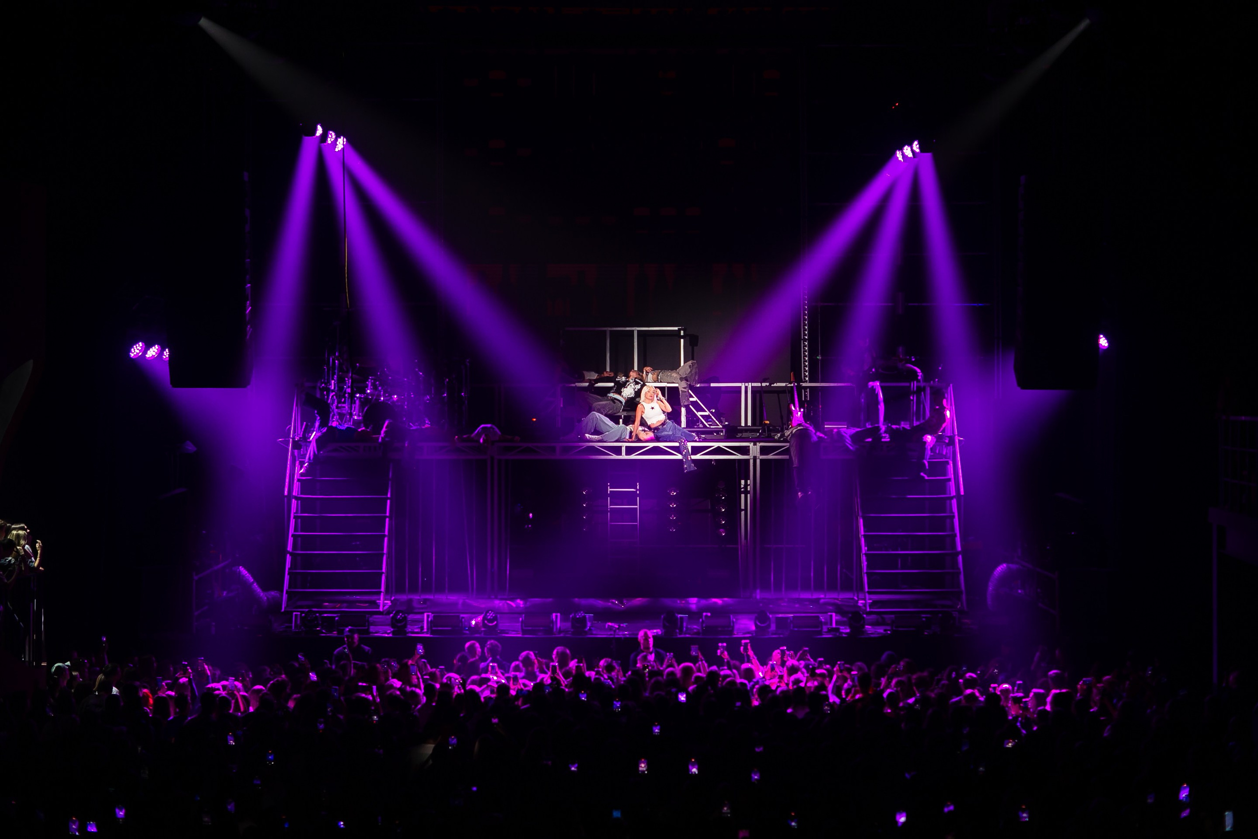 Концерт Клавы Коки. Фотограф в Москве