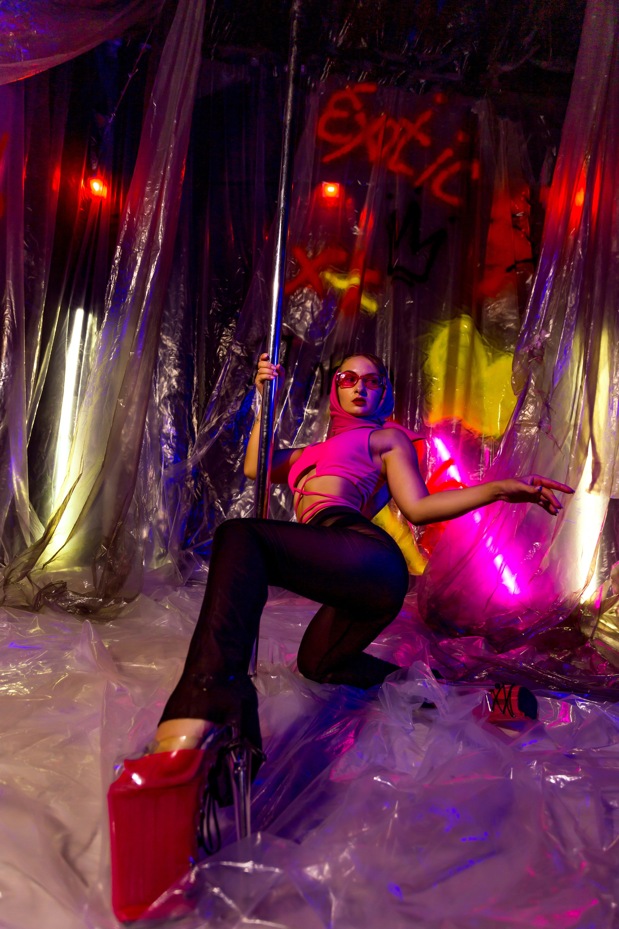 Тематическая фотосессия на пилоне