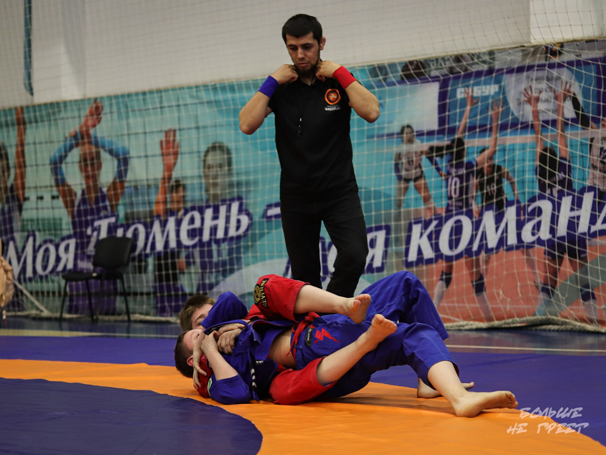 ПЕРВЕНСТВО УРФО ПО СПОРТИВНОЙ БОРЬБЕ ГРЭППЛИНГ И ГРЭППЛИНГ-ГИ. Больше не греет