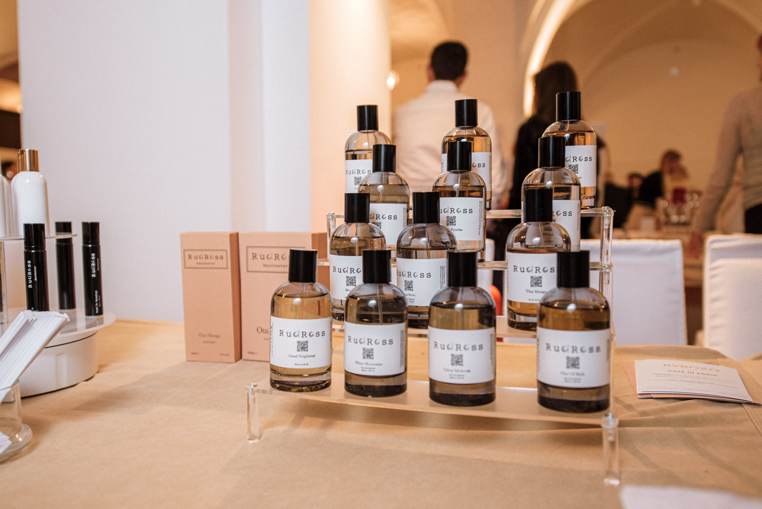 Парфюмерный салон VAST Москва // Зима 2023. Фотограф Элина Брусенцева