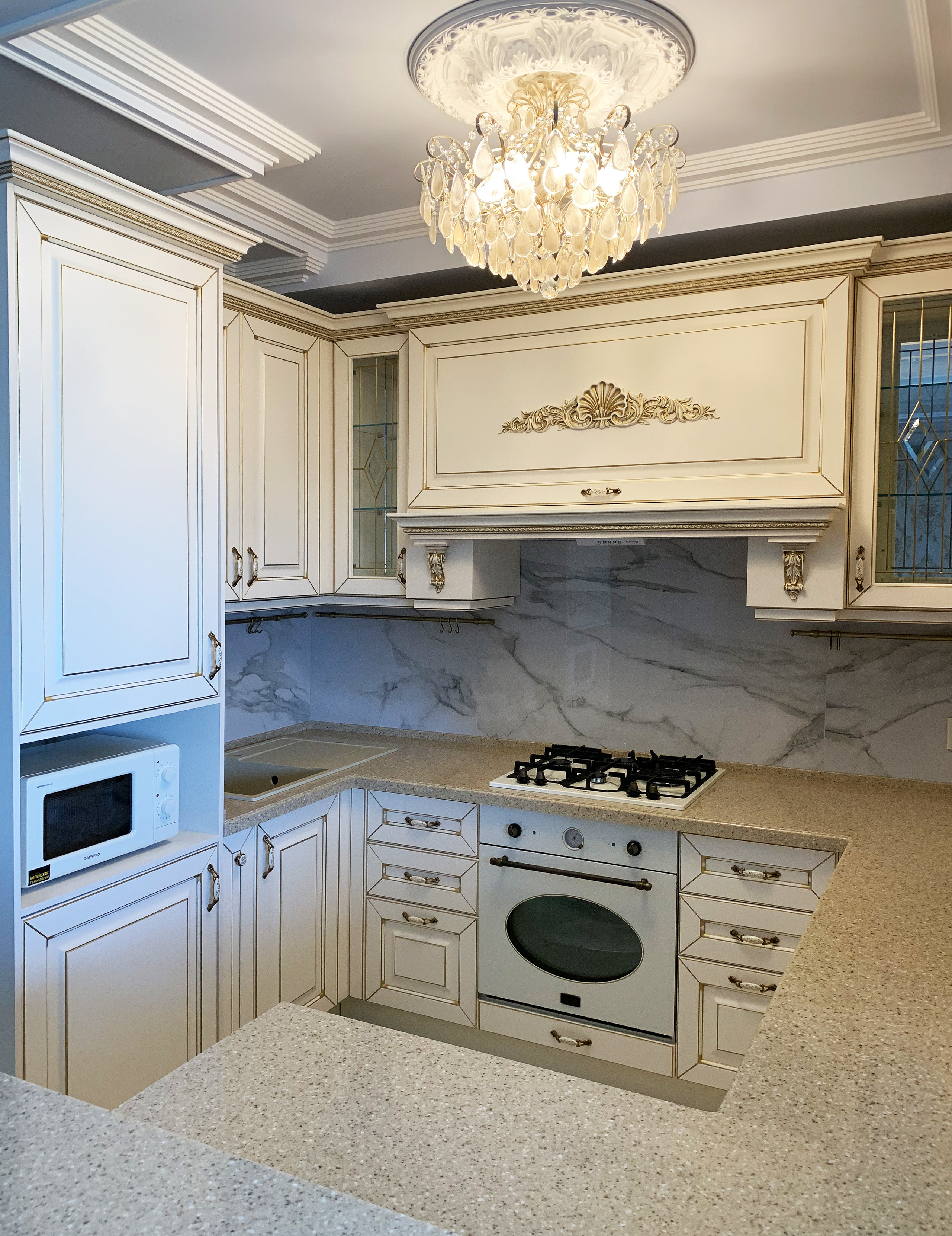 Кухни на заказ в Евпатории. Мебель на заказ в Евпатории