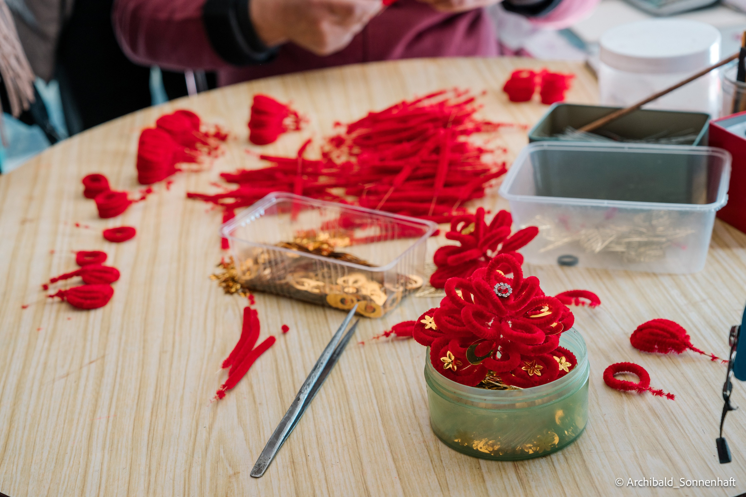 真丝绒绣技艺. Photographer in Guangzhou, China. Archibald Sonnenhaft