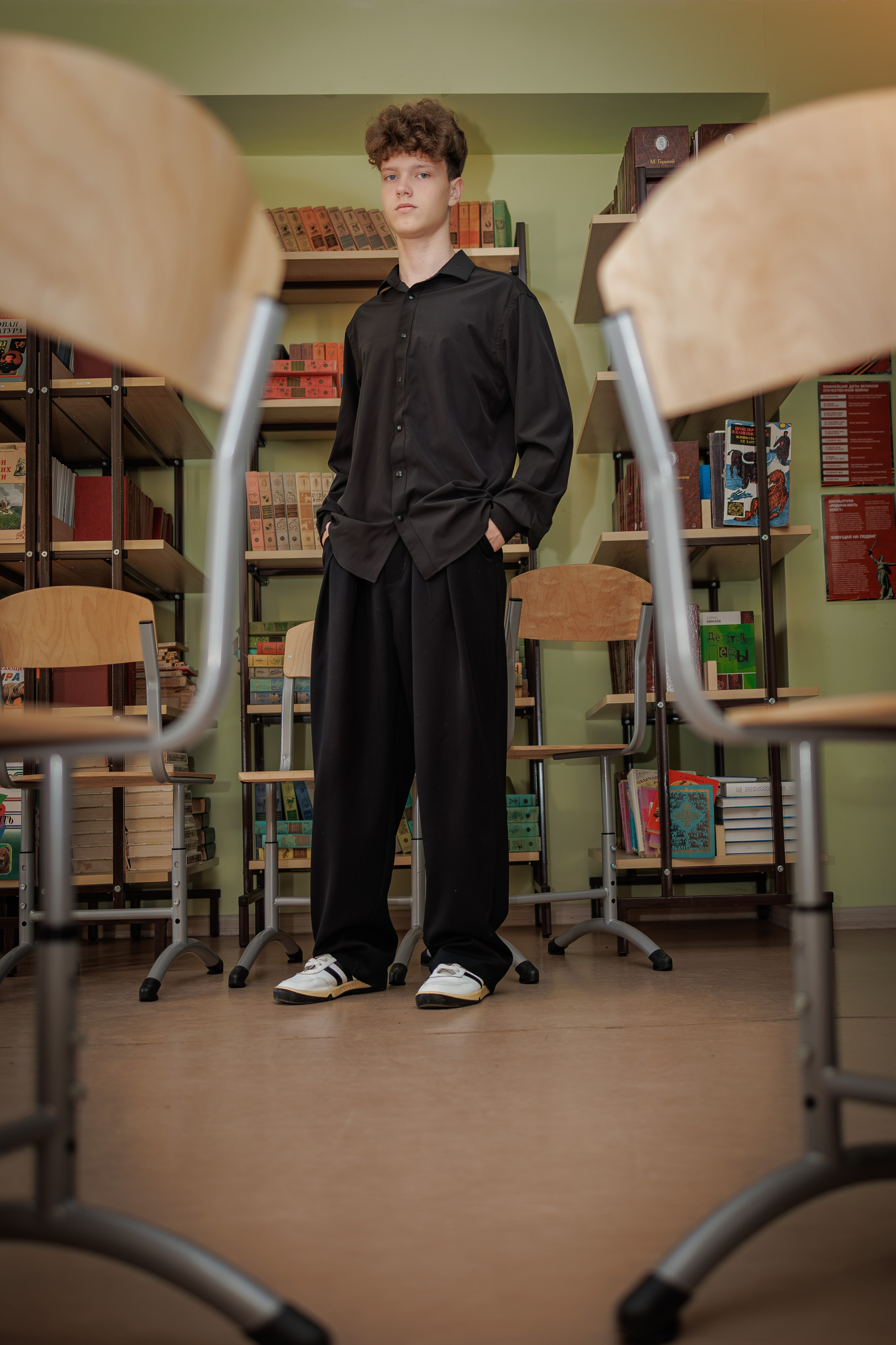 Позы для школьной фотосессии. Фотограф Медногорск Кувандык Оксана Шерехода свадебные, семейные, индивидуальные, школьные фотосессии. Печать фотоальбомов