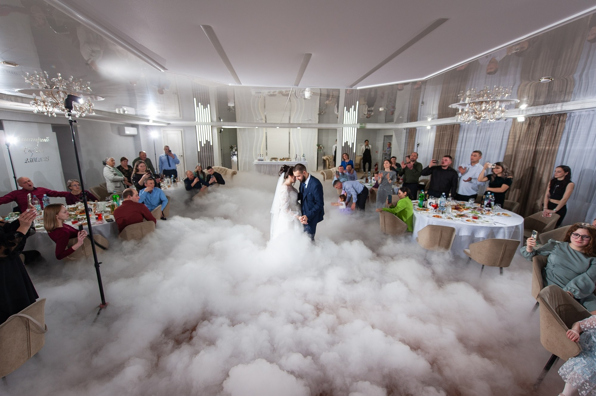 Студия и банкет. Свадебный и семейный фотограф в Омске Мормулев Михаил