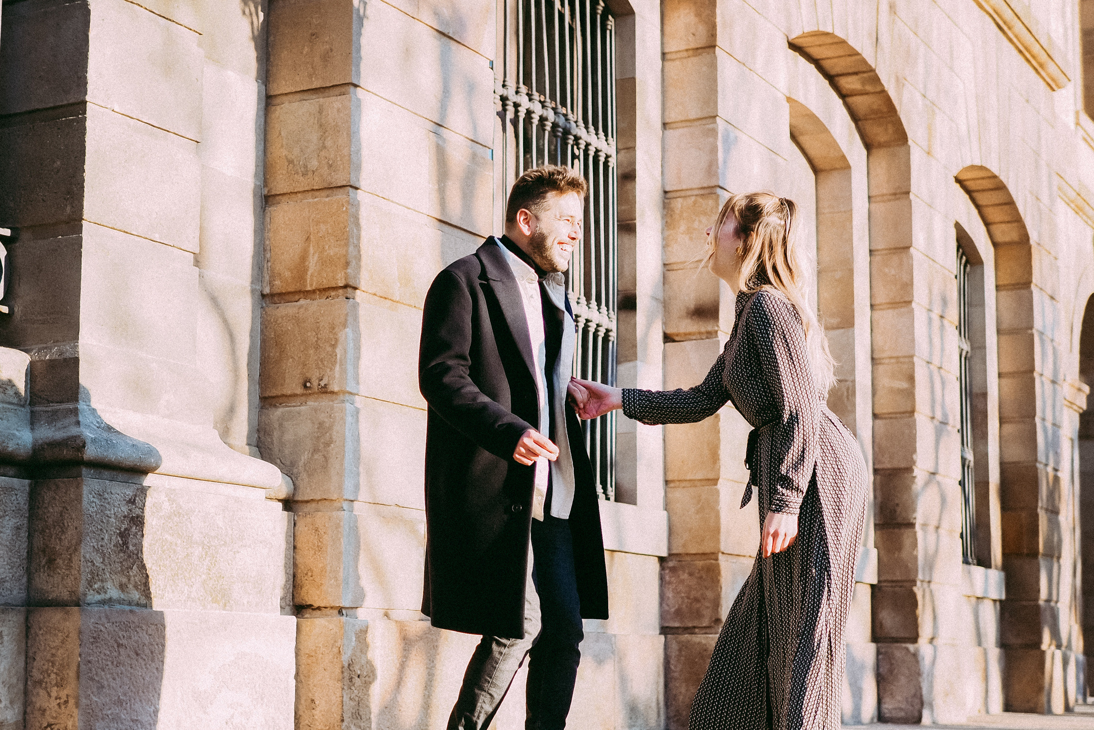 Sesión fotográfica romántica en un parque de Barcelona. Фотограф в Барселоне Валиулова Ася