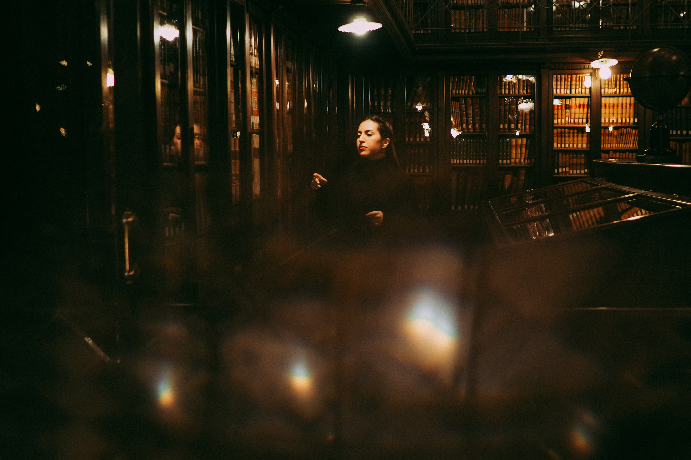 Sesión de fotos en la biblioteca de Barcelona. Фотограф в Барселоне Валиулова Ася