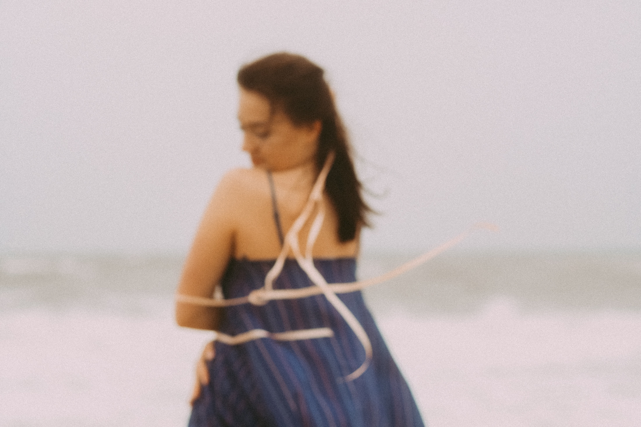 Море, шторм, девушка. Фотограф в Барселоне Валиулова Ася