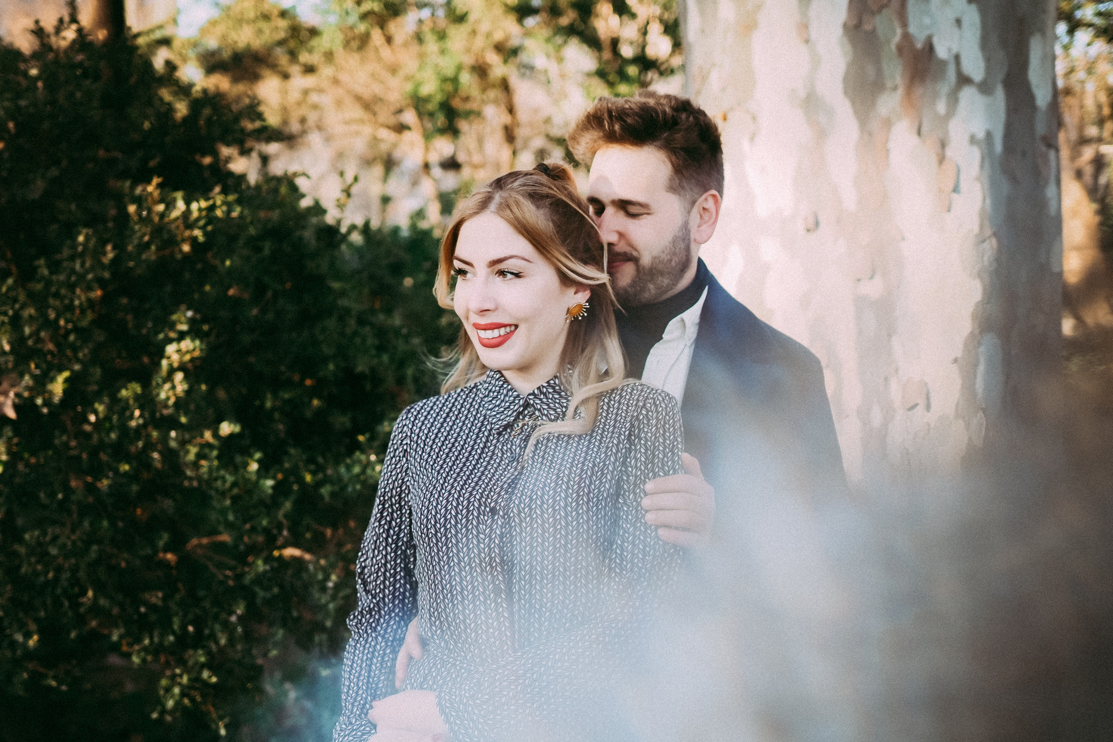 Sesión fotográfica romántica en un parque de Barcelona. Фотограф в Барселоне Валиулова Ася