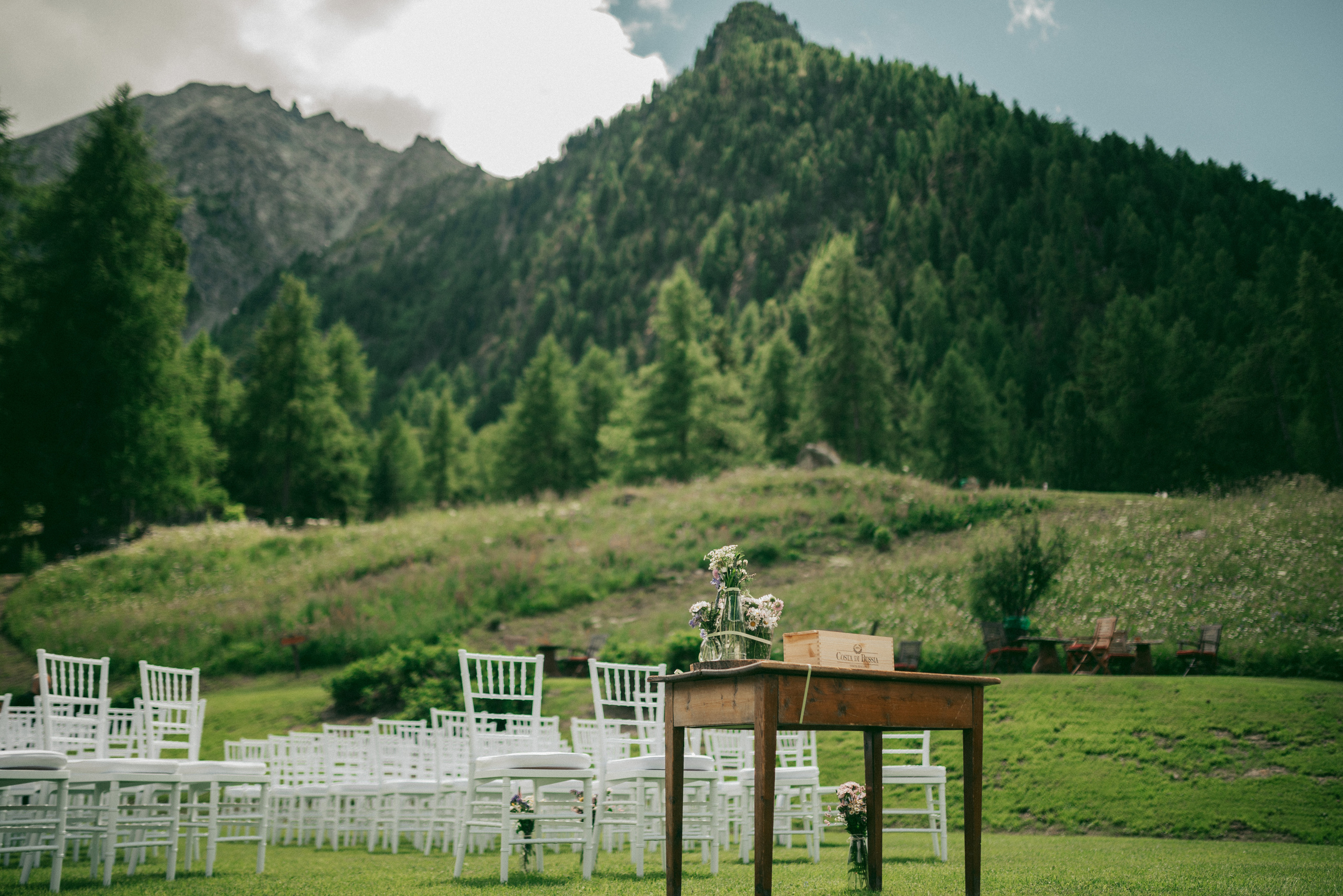 Wedding in the mountains. Photographer Vasilisa Gordeeva