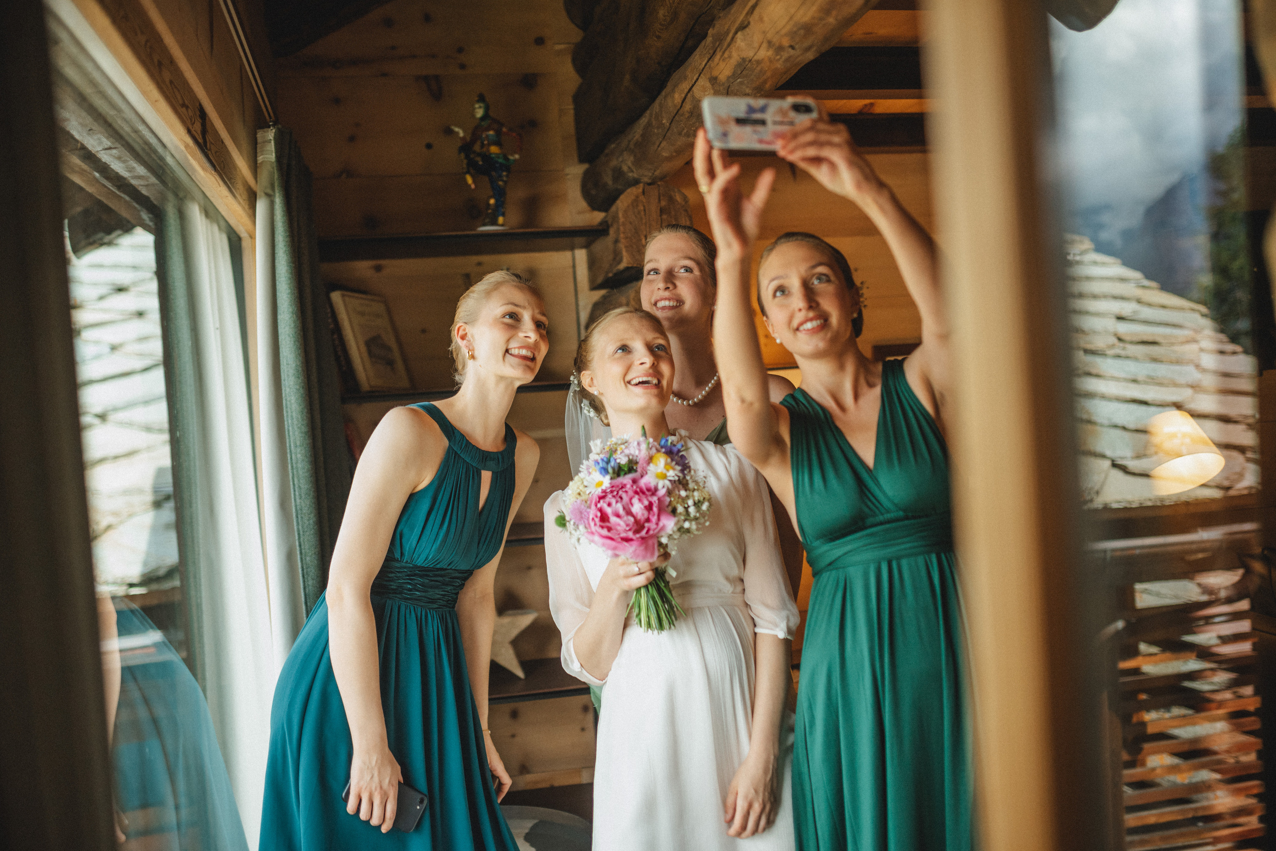Wedding in the mountains. Photographer Vasilisa Gordeeva