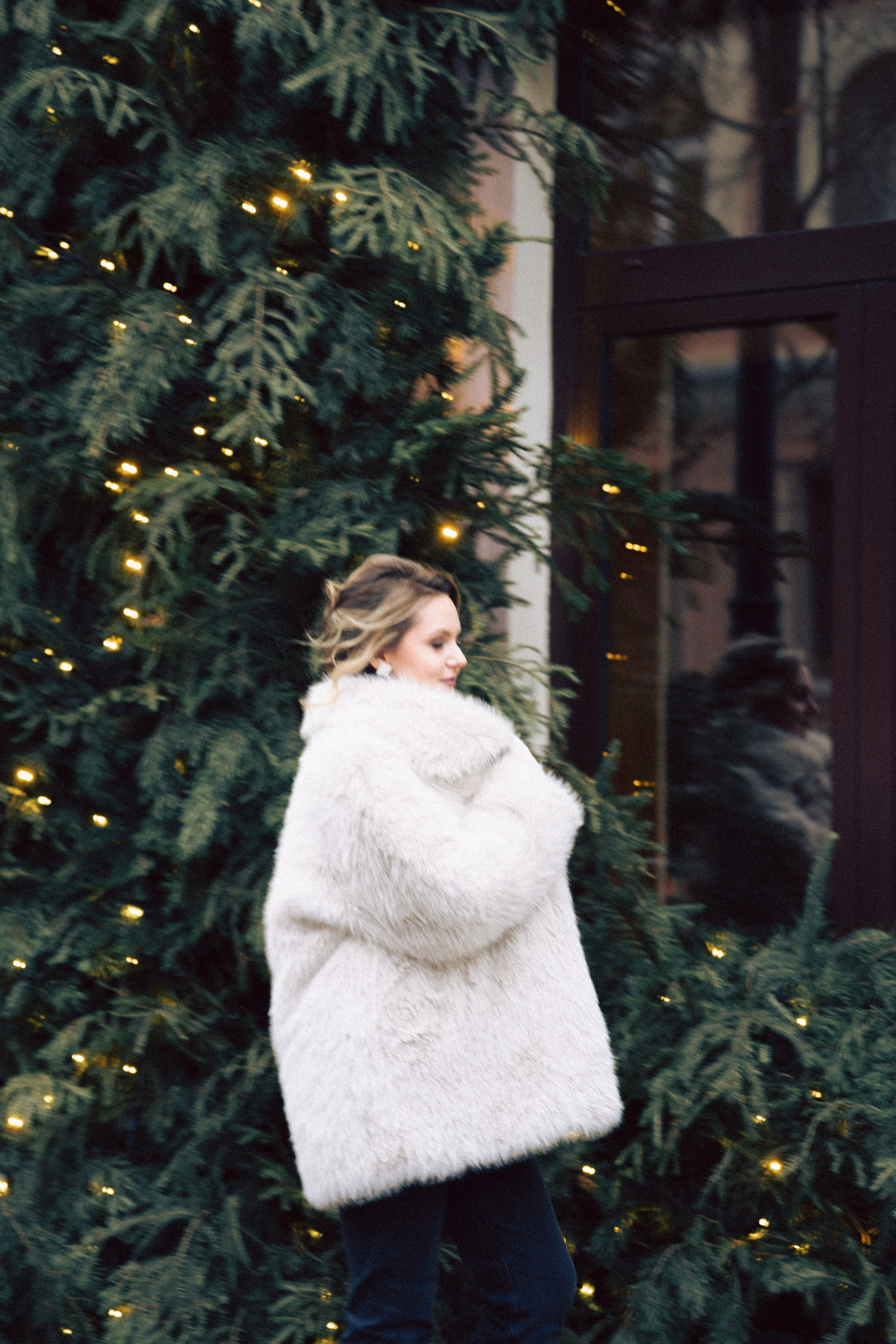 НОВОГОДНЯЯ ФОТОСЕСИИЯ В СТУДИИ ДЛЯ ДЕВУШКИ И ПРОГУЛКА ПО ЧЕРНЫШЕВСКОЙ. Профессиональный фотограф, Санкт-Петербург — Виктория Богомолова