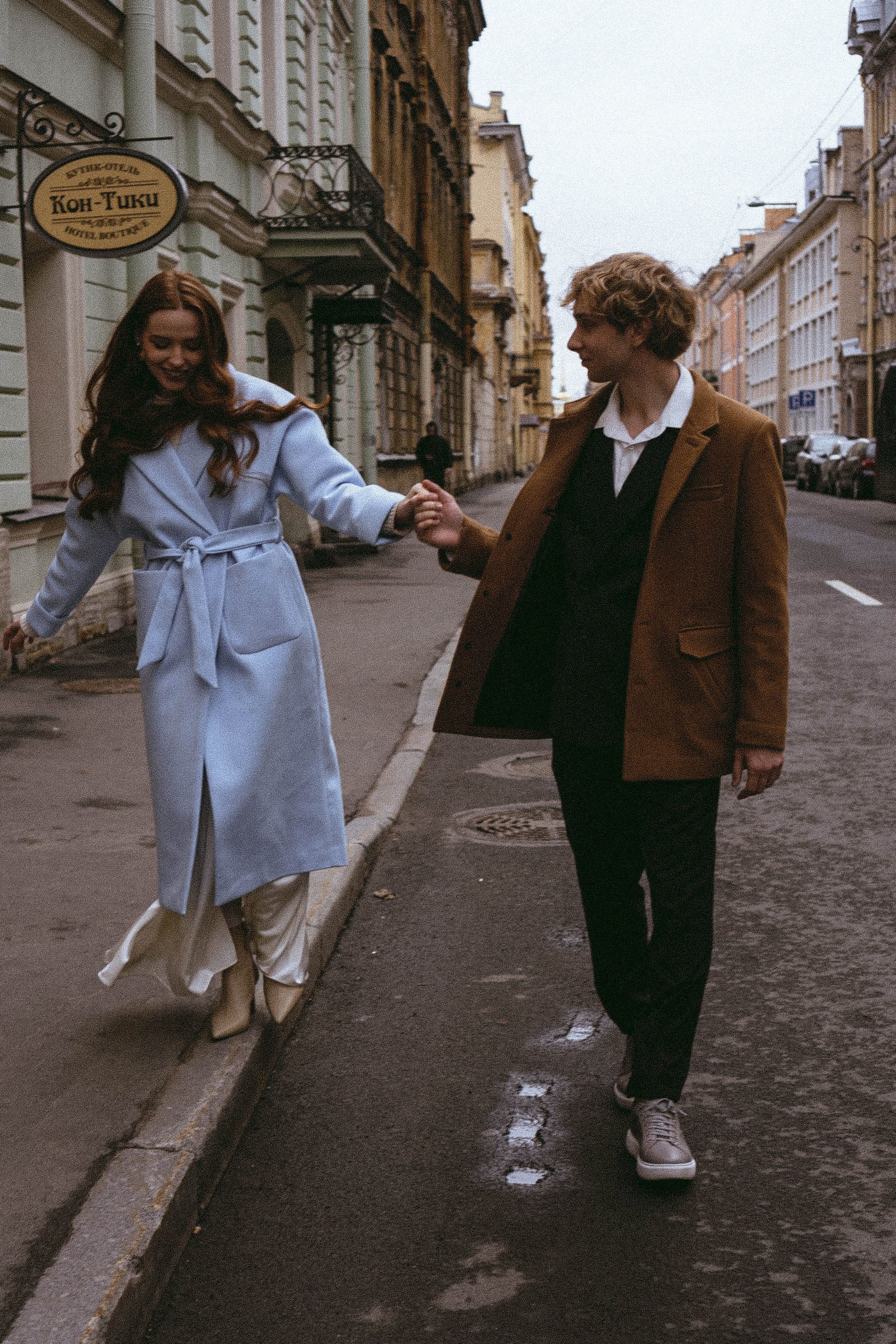 СВАДЕБНАЯ СЬЕМКА В ОТЕЛЕ. СБОРЫ ЖЕНИХА И НЕВЕСТЫ И ТАКЖЕ ТОР И ПОДГОТОВКА К ПРОГУЛКЕ И ПРОГУЛКА ПО ПЕТРОГРАДКЕ. Профессиональный фотограф, Санкт-Петербург — Виктория Богомолова