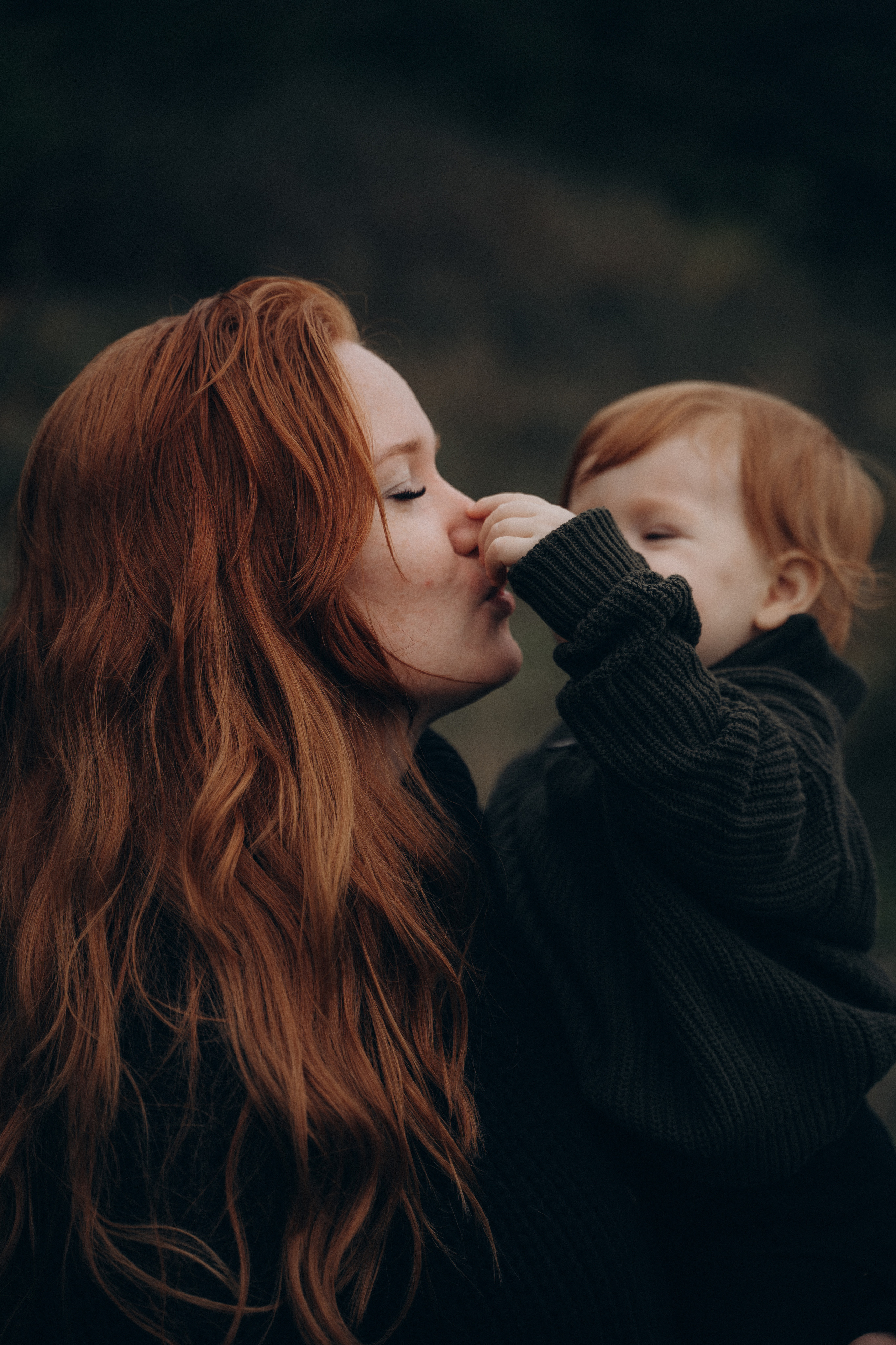 Рыжая девушка с ребенком. Свадебный и семейный фотограф Екатерина Коробова г. Моздок