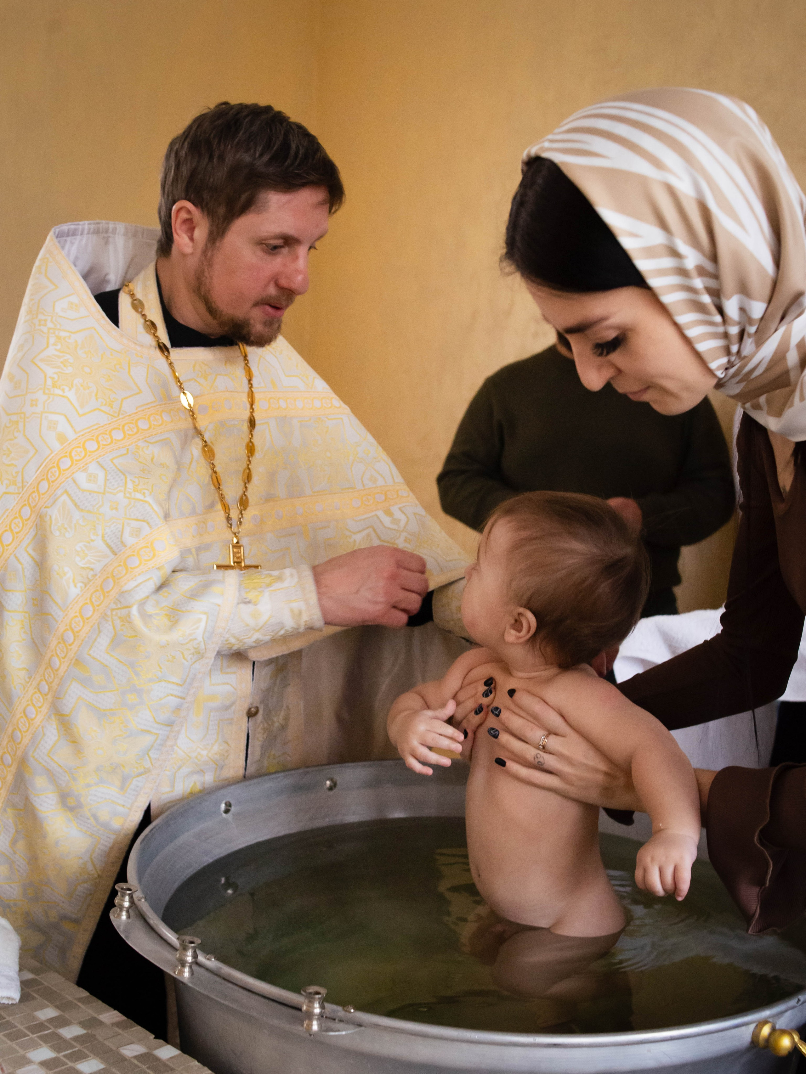 Крещение Эмира. Семейный фотограф Софи Симакова в Волгограде и Волжском
