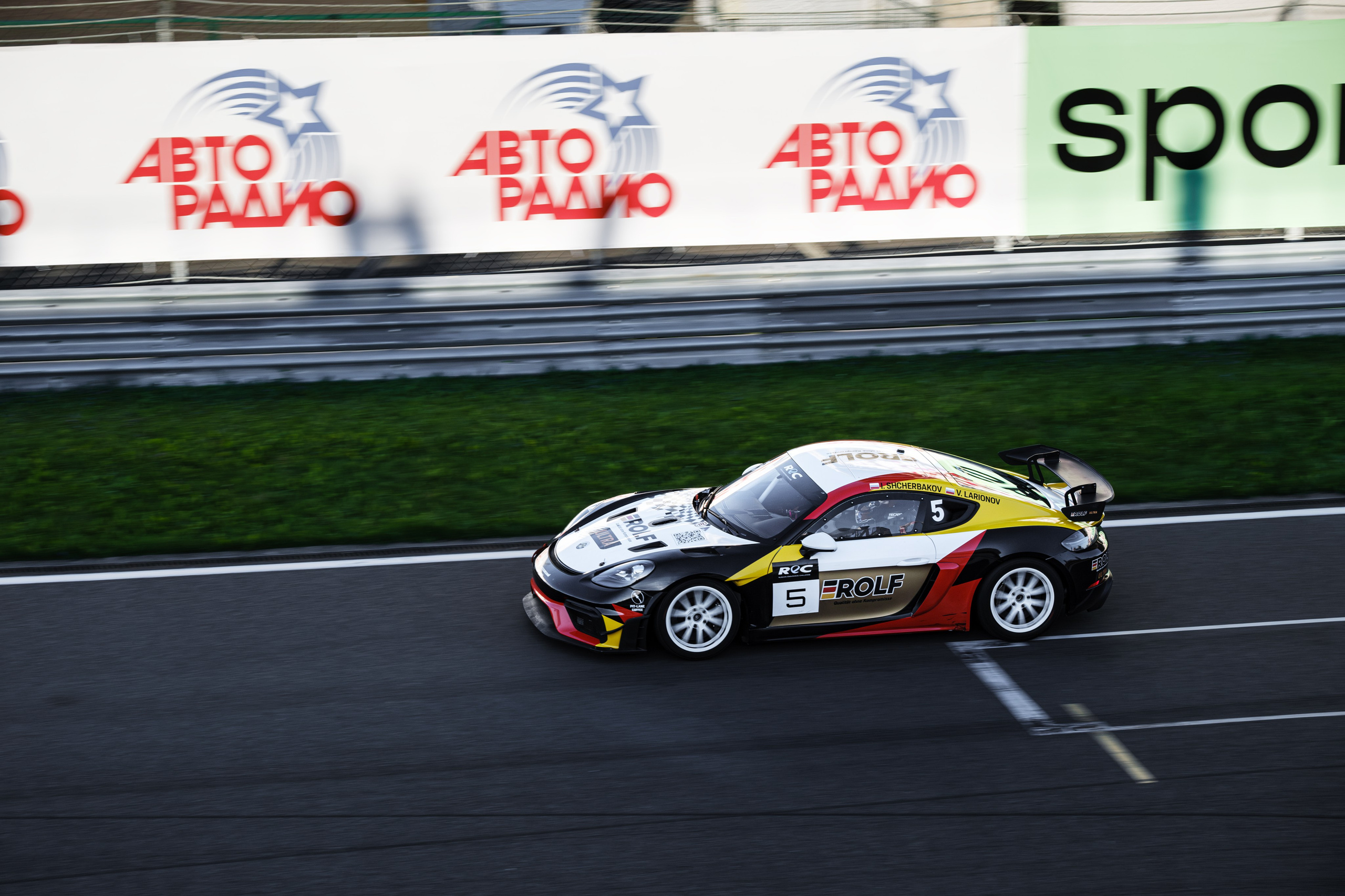 Российская серия гонок на выносливость. Авто и мотоспорт — фотограф Антон Медведев iCoguar