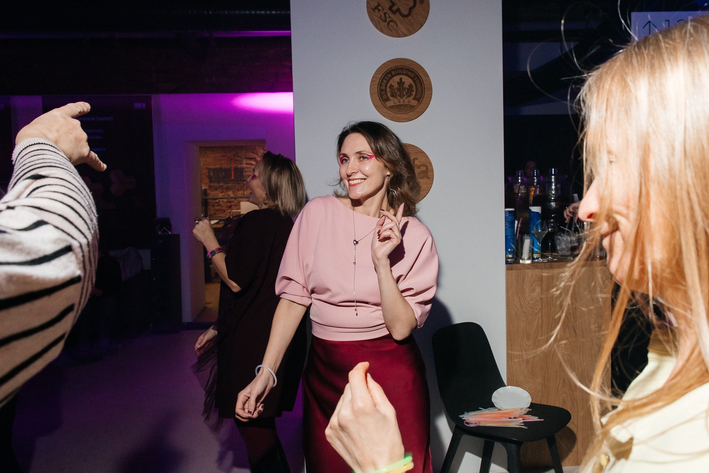 Вечеринка в Coswick. Свадебный и репортажный фотограф в Новосибирске Федор Гладков