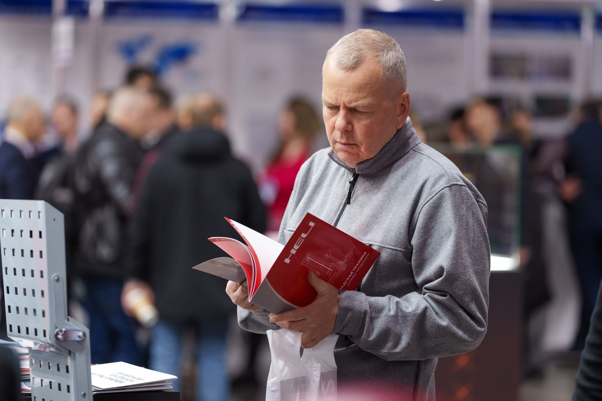 HELI. Стенд в Крокус Экспо. Фотограф Саша Блюз