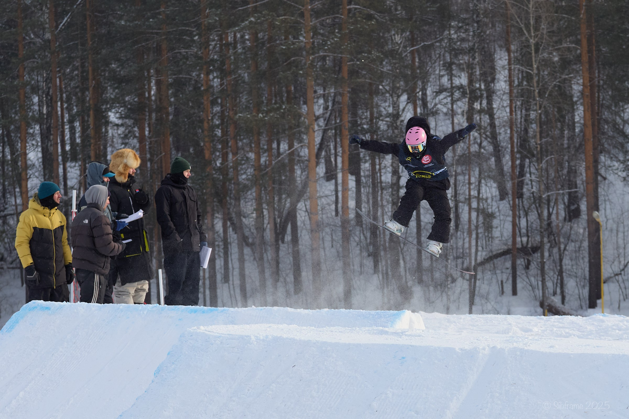 Попытка сноубордистки на соревнованиях