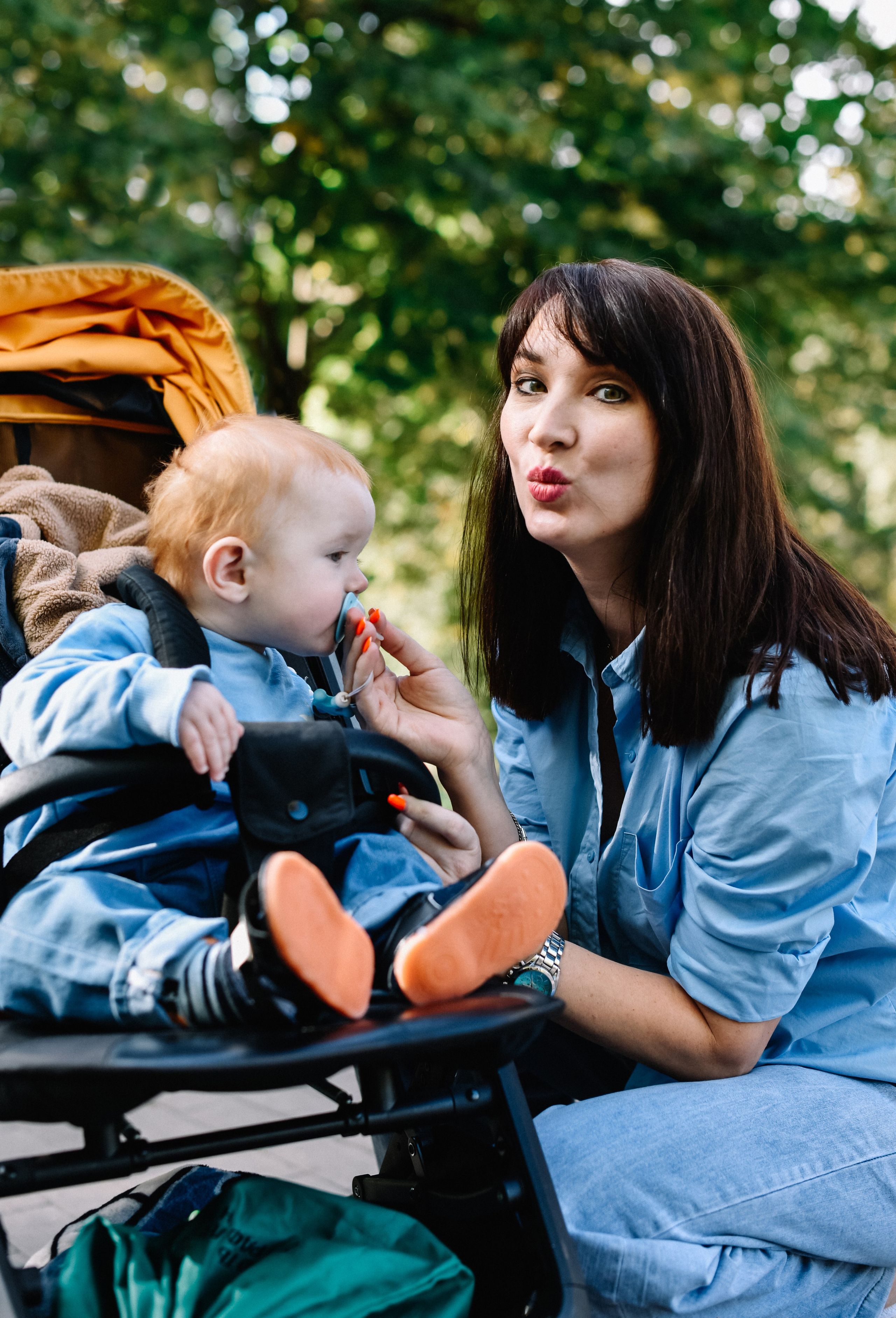 Прогулка Олеси, Льва и Ванечки